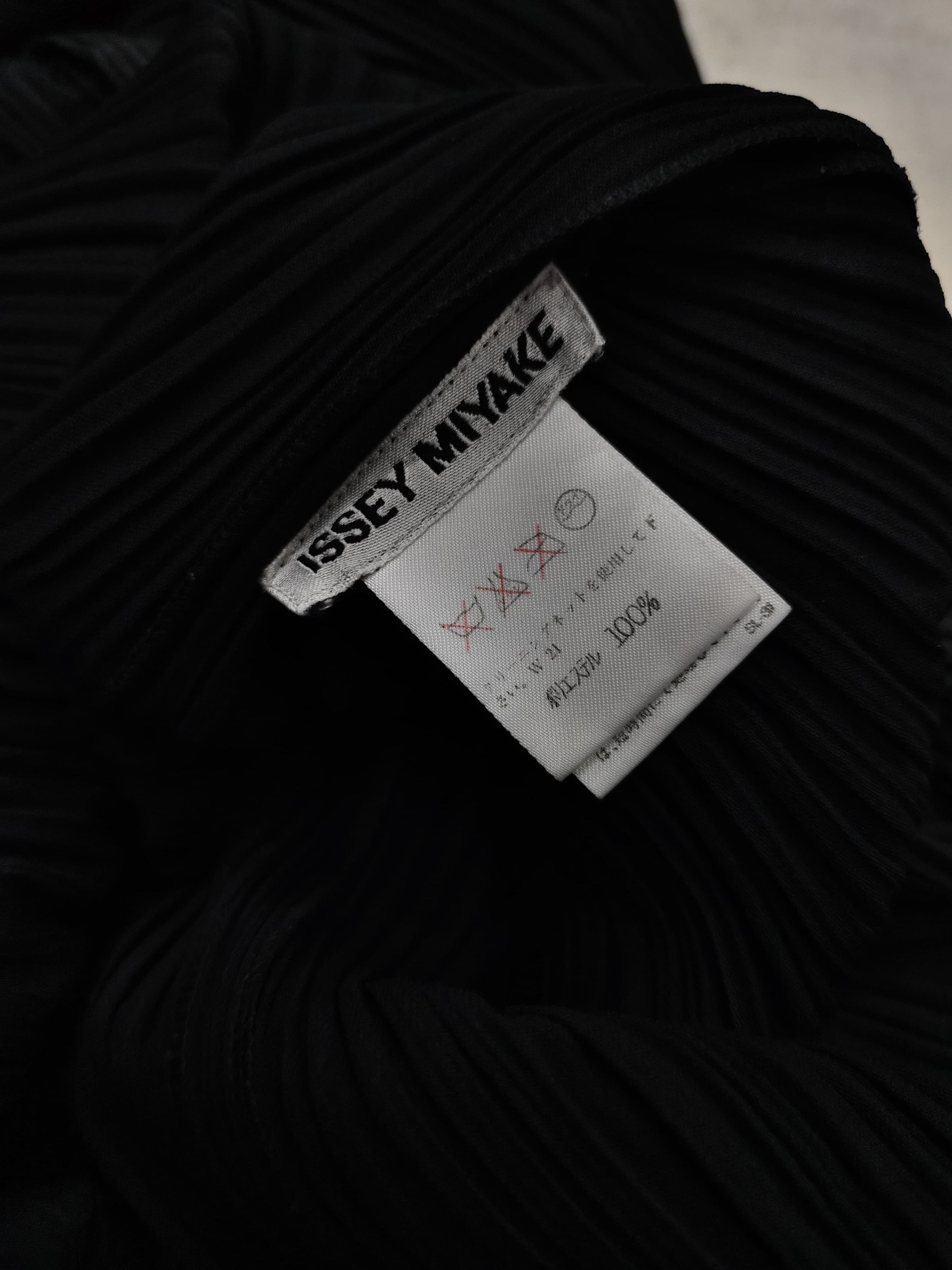 Issey Miyake ARCHIVE ISSEY MIYAKE Black Pleated Mandarin Collar Shirt Size US M / EU 48-50 / 2 - 6 Thumbnail