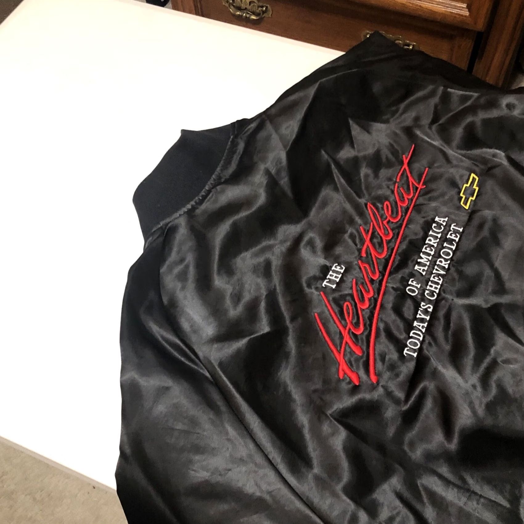Vintage VINTAGE Don Alleson Sportswear Chevrolet Bomber Jacket Adult XL Black Satin Heartbeat 90s Cars Jacket Mens Size US XL / EU 56 / 4 - 5 Thumbnail