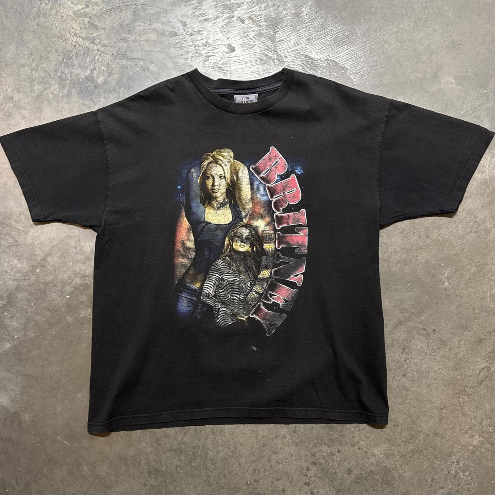 Vintage Britney Spears Vintage 2001 Tour Rap Tee Style T-Shirt Size US XL / EU 56 / 4 - 1 Thumbnail