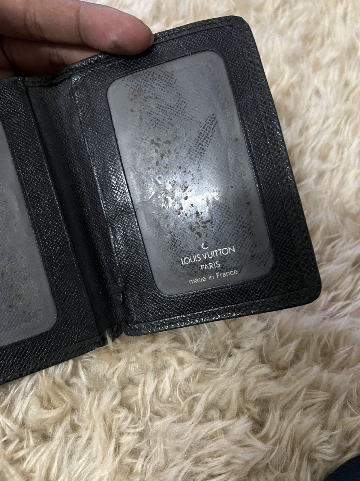 Louis Vuitton Authentic vintage Louis Vuitton Taiga Card Holder Size ONE SIZE - 5 Thumbnail