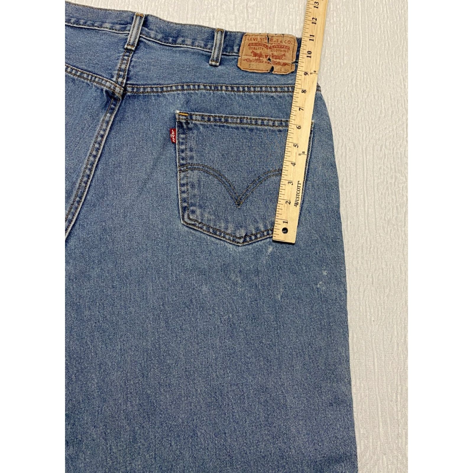 Levi's VINTAGE Levi's 550 Relaxed Fit Jeans 40x30 Blue Denim 100% Cotton Men Straight 5-Pocket Style 550 Series Jeans Size US 40 / EU 56 - 4 Thumbnail