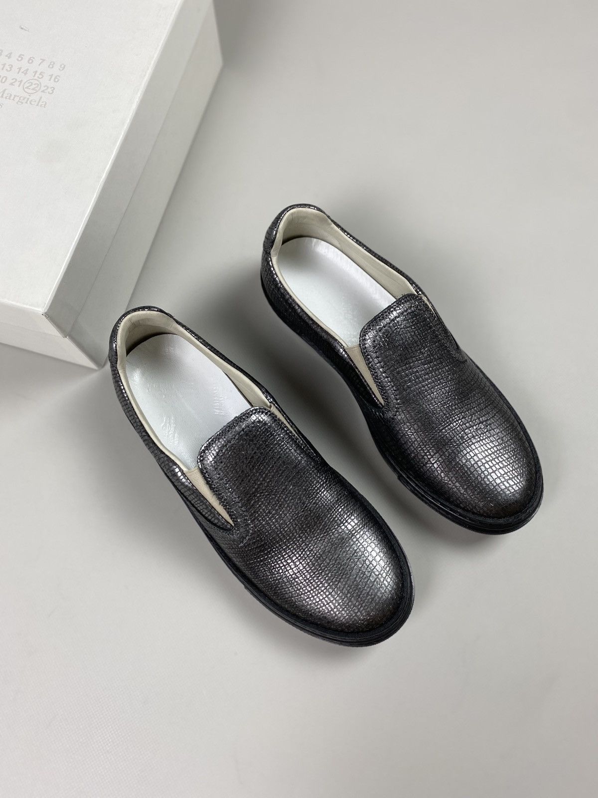 Maison Margiela New! Maison Margiela ladies slip on meds shoes size 37.5 Size US 7.5 / IT 37.5 - 3 Thumbnail