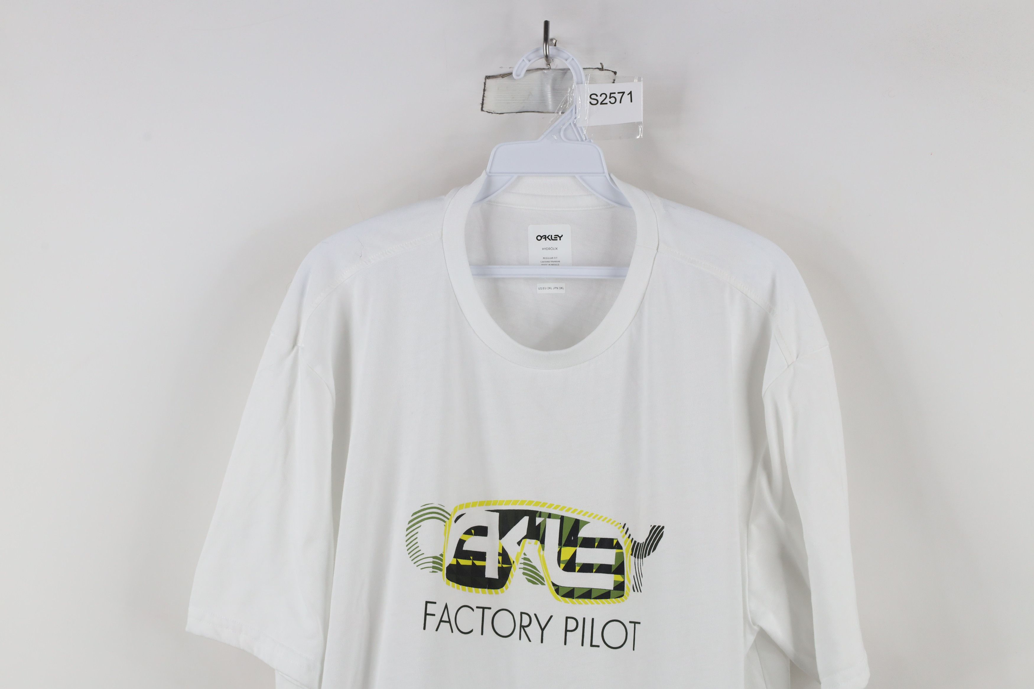 Oakley × Vintage Vintage Oakley Factory Pilot Hydrolix Goggles T-Shirt White Size US XXL / EU 58 / 5 - 2 Thumbnail