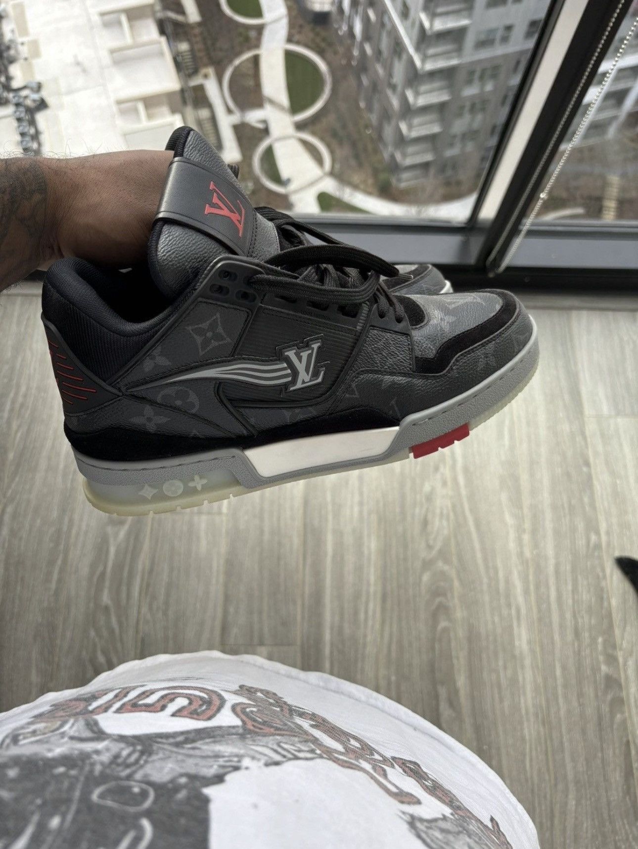 Louis Vuitton Louis Vuitton Trainer Sneakers Size US 7.5 / EU 40-41 - 1 Thumbnail