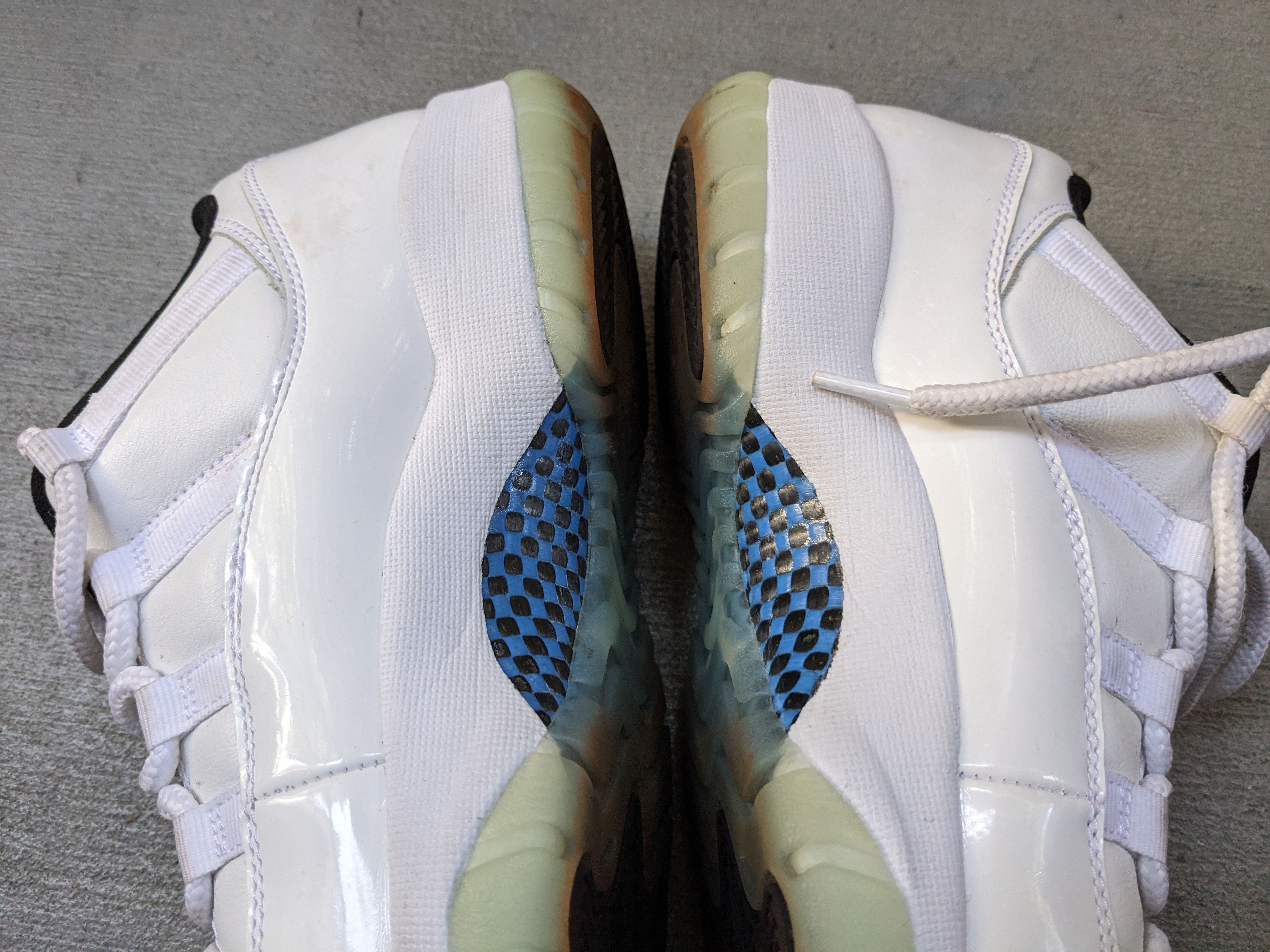 Jordan Brand × Nike Nike Air Jordan 11 Retro Legend Blue Low White AV2187-117 Size US 9.5 / EU 42-43 - 12 Thumbnail