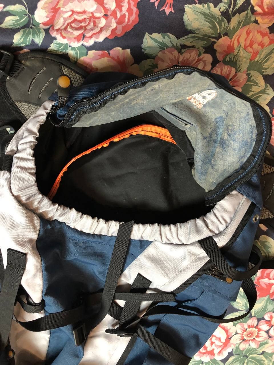 Vintage Lowe Alpine Bag Adjustable Back Hiking Trekking Vintage Size ONE SIZE - 7 Thumbnail