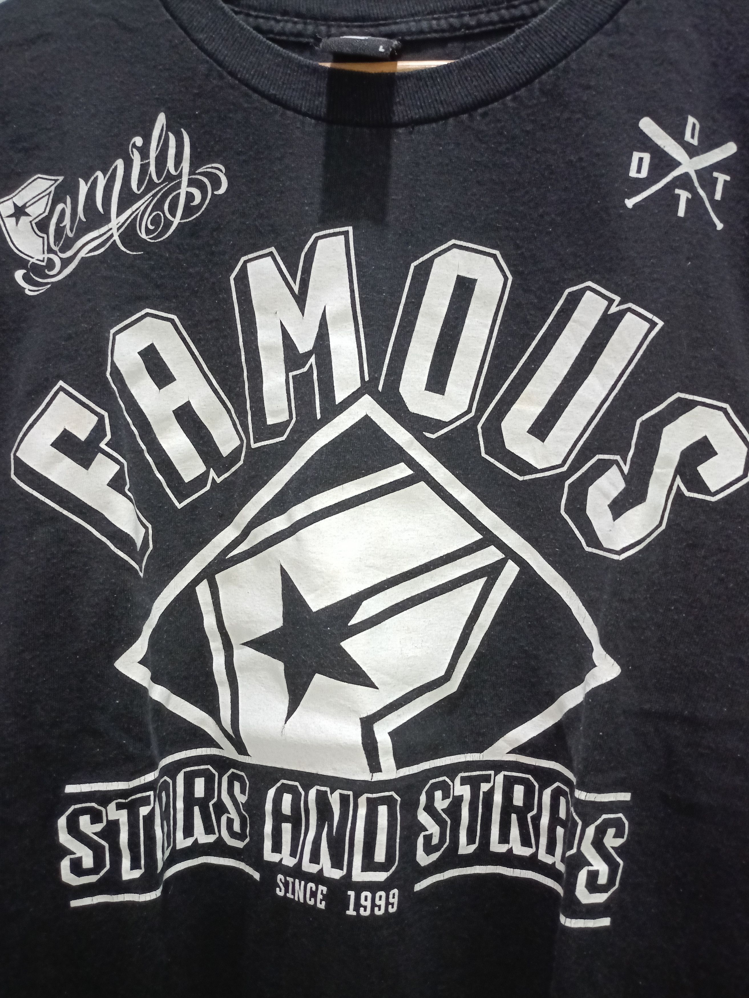 Famous Stars And Straps TSHIRT : FAMOUS STAR AND STRAPS - FAMILY Size US L / EU 52-54 / 3 - 7 Thumbnail