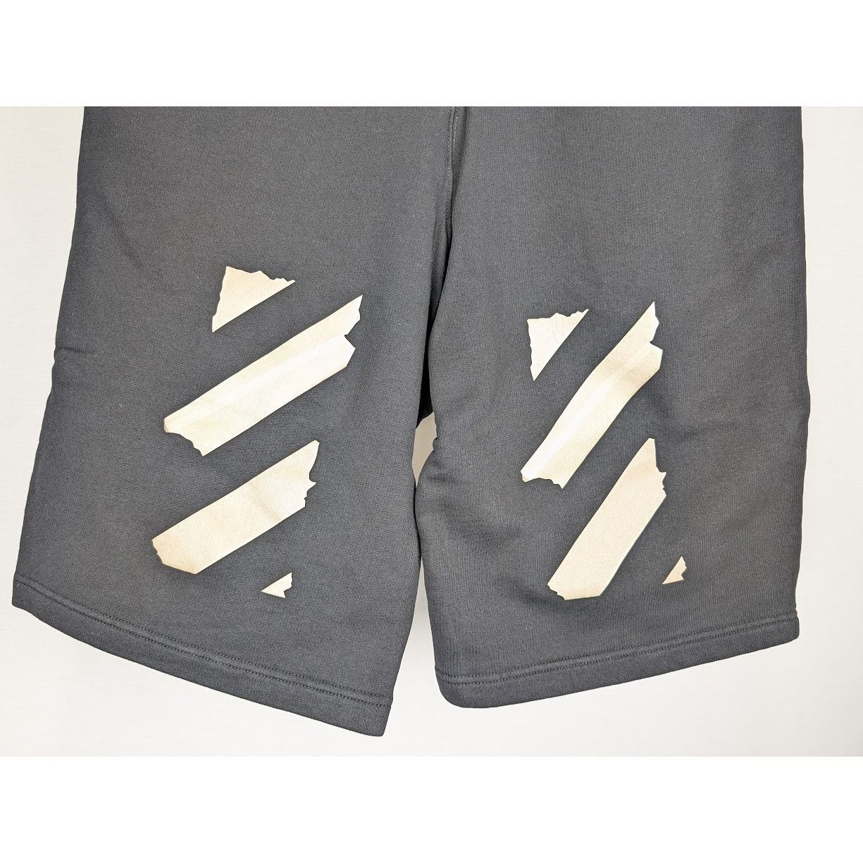 Off-White o1rshd1 Tape Arrows Sweatshorts in Black/Beige Size US 38 / EU 54 - 15 Thumbnail