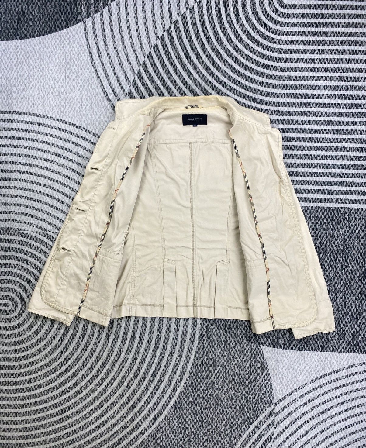 Burberry Vintage Burberry London Double Pocket Jacket Size M / US 6-8 / IT 42-44 - 6 Thumbnail