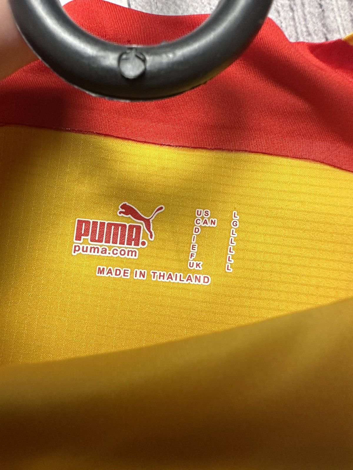 Puma × Vintage Vintage puma Cameron soccer jersey size L big logo rare Size US L / EU 52-54 / 3 - 4 Thumbnail