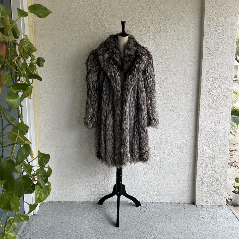 image of Vintage Pristine Silver Fox Fur Coat, Women's (Size Medium)