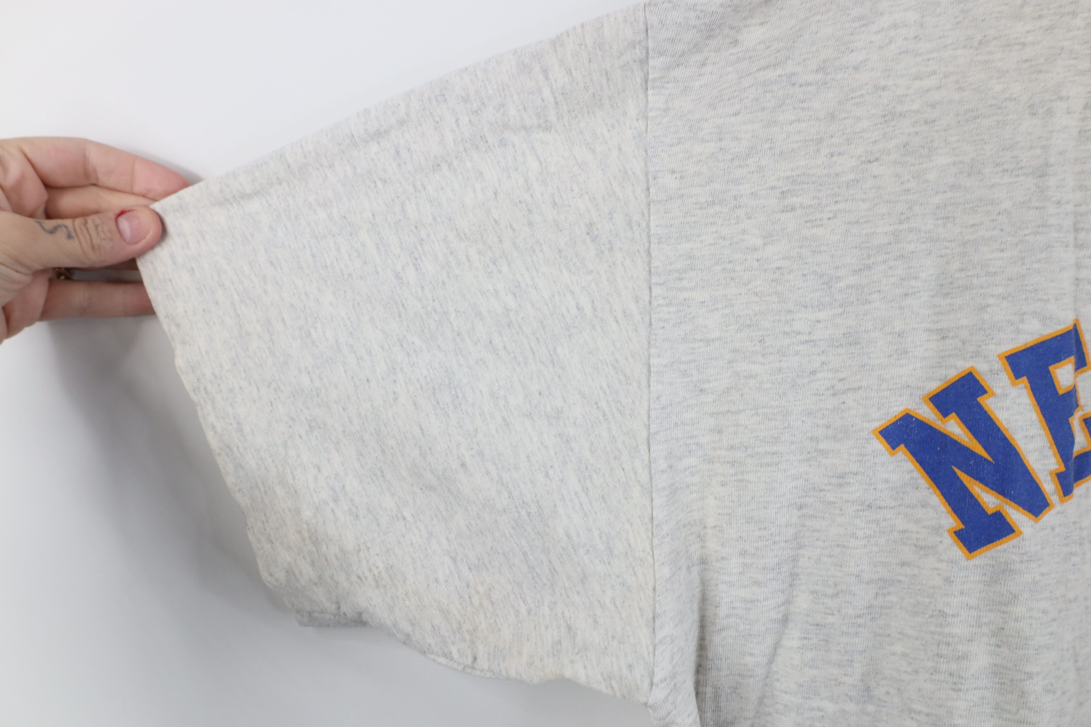 Reebok Vintage 90s Reebok Newington T-Shirt Heather Gray USA Size US XL / EU 56 / 4 - 6 Thumbnail