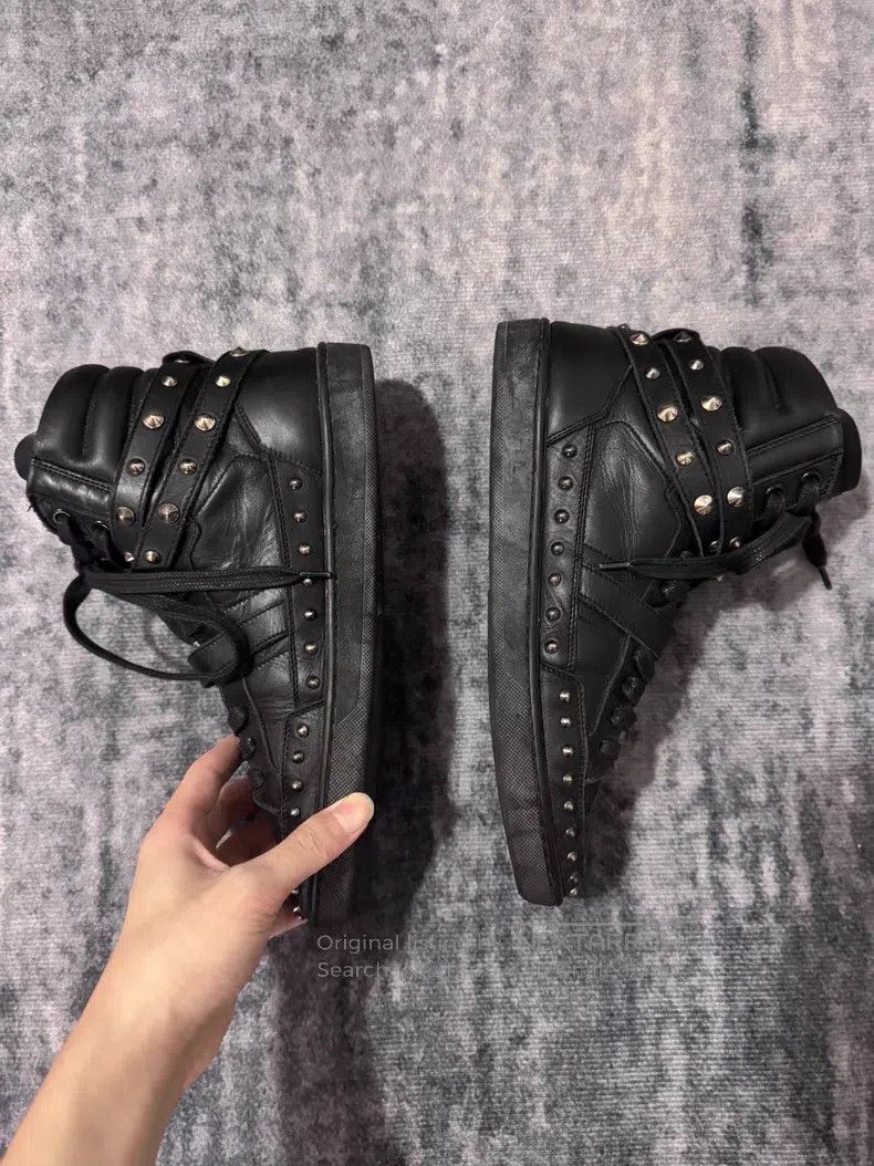 Saint Laurent Paris Saint Laurent Paris Black Samurai Studs and Strap High-Top Size US 7 / EU 40 - 2 Thumbnail