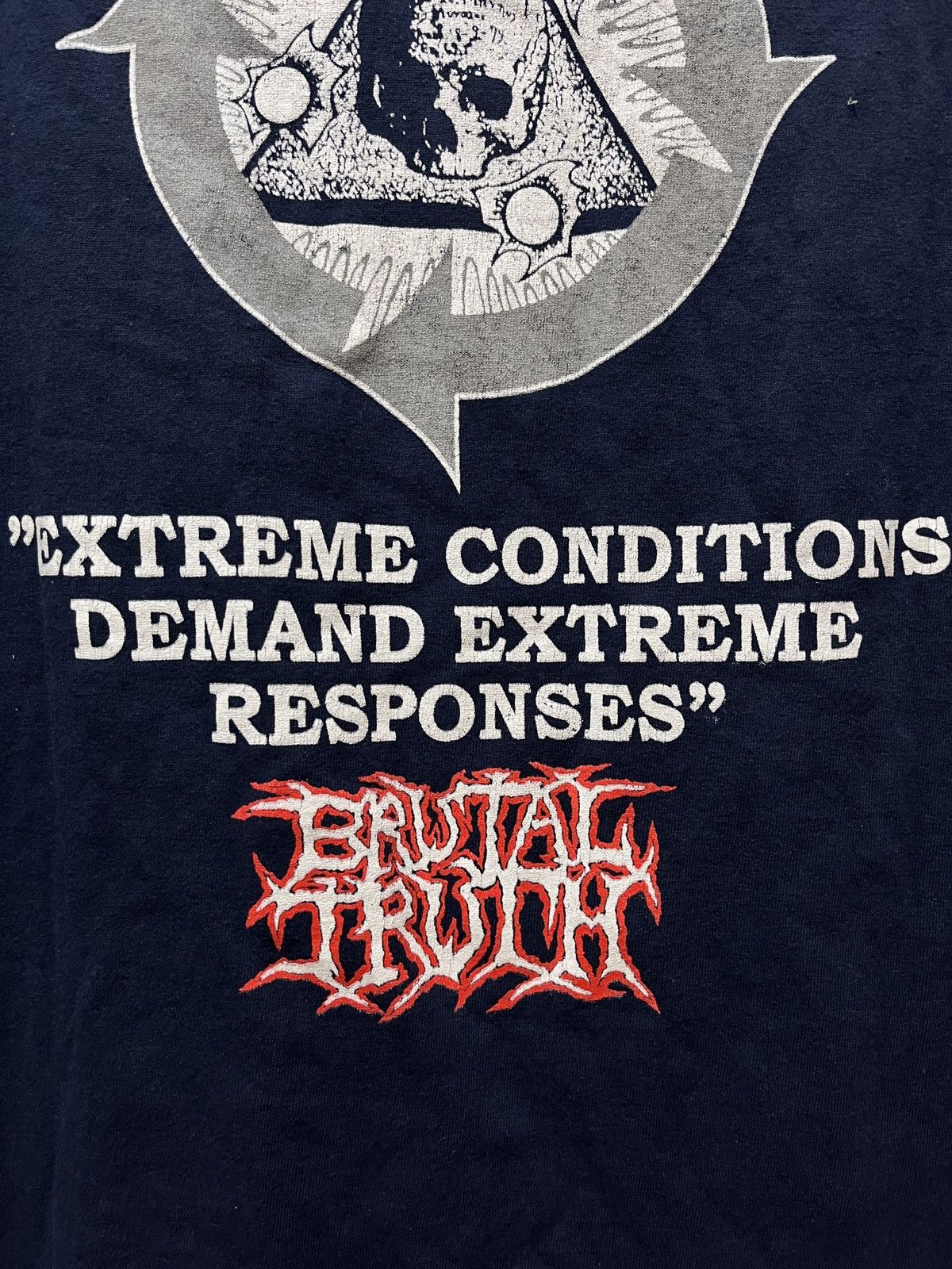 Band Tees Brutal truth Vintage band shirt Size US L / EU 52-54 / 3 - 6 Thumbnail