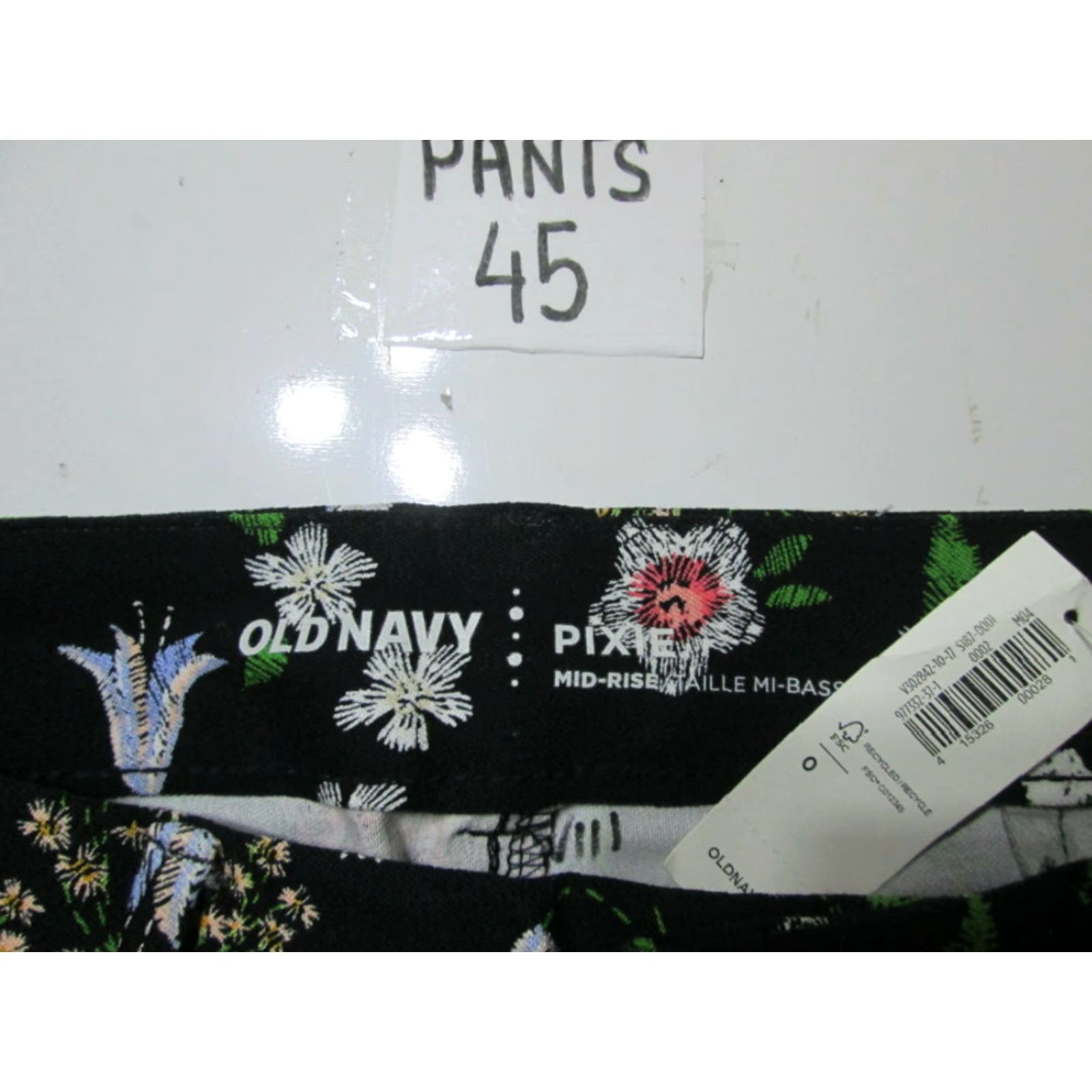 Old Navy Old Navy Womens Chino Pants Black Floral Mid Rise Pockets Pull On XS0NWT Size 25" / US 0 / IT 36 - 8 Thumbnail