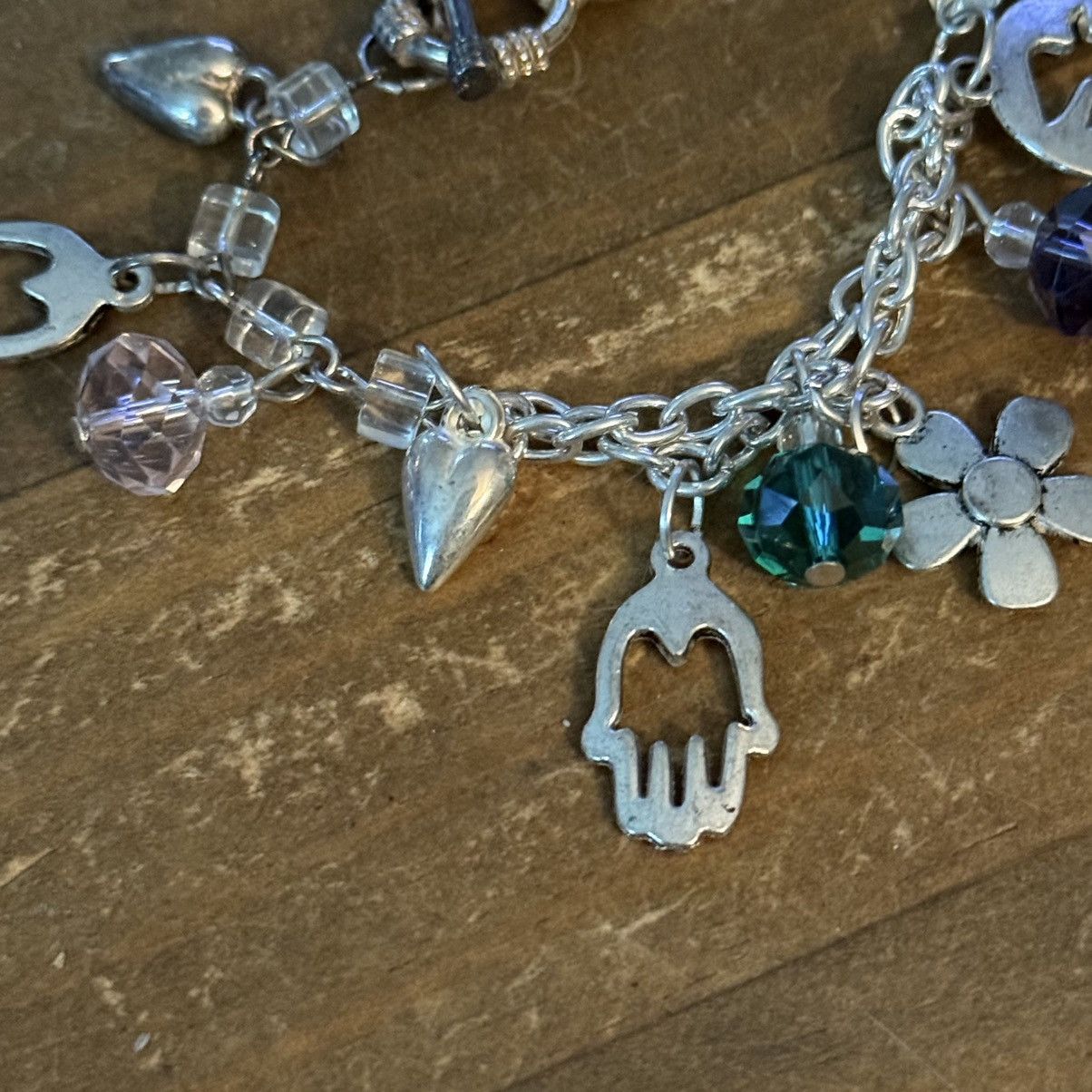 Other Silver tone love charm bracelet Size ONE SIZE - 5 Thumbnail