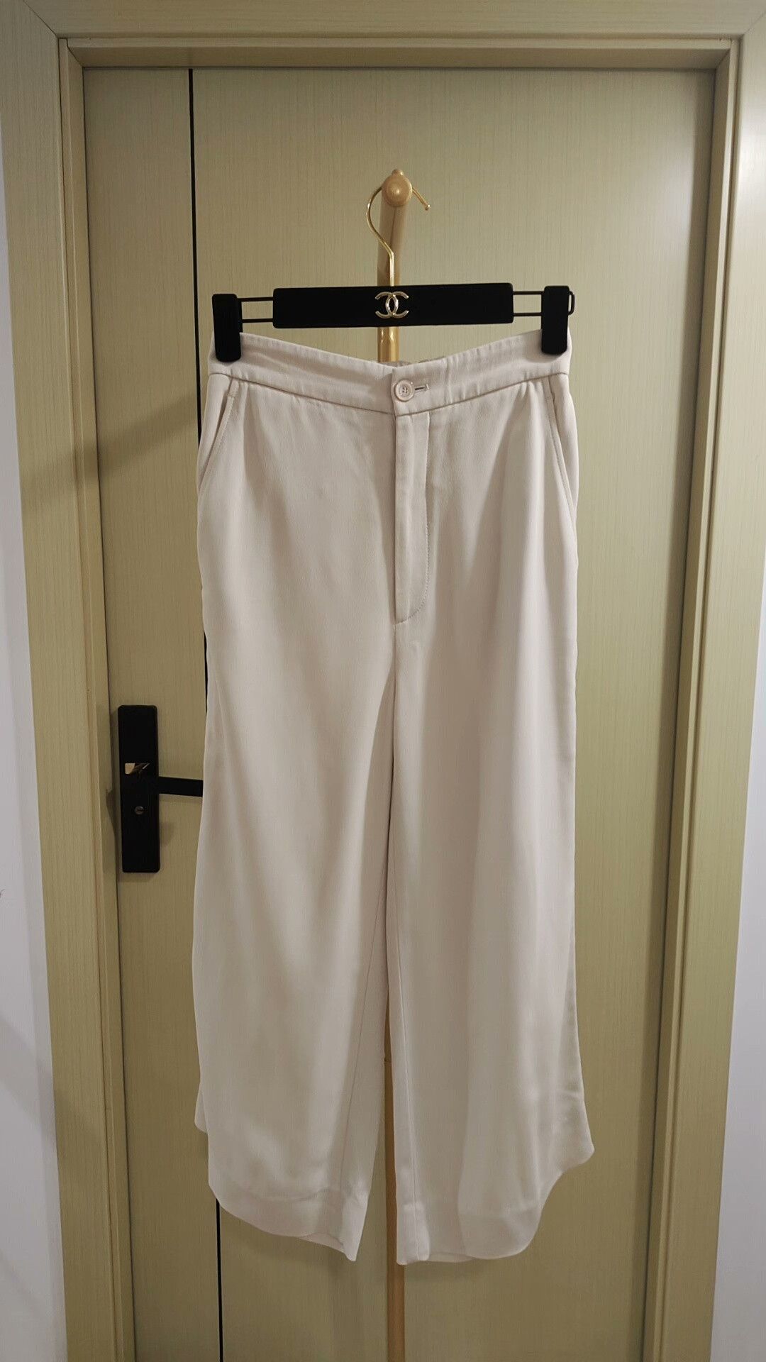 Gucci Gucci Casual Pants for Women Size 24" / US 00 / IT 34 - 1 Thumbnail