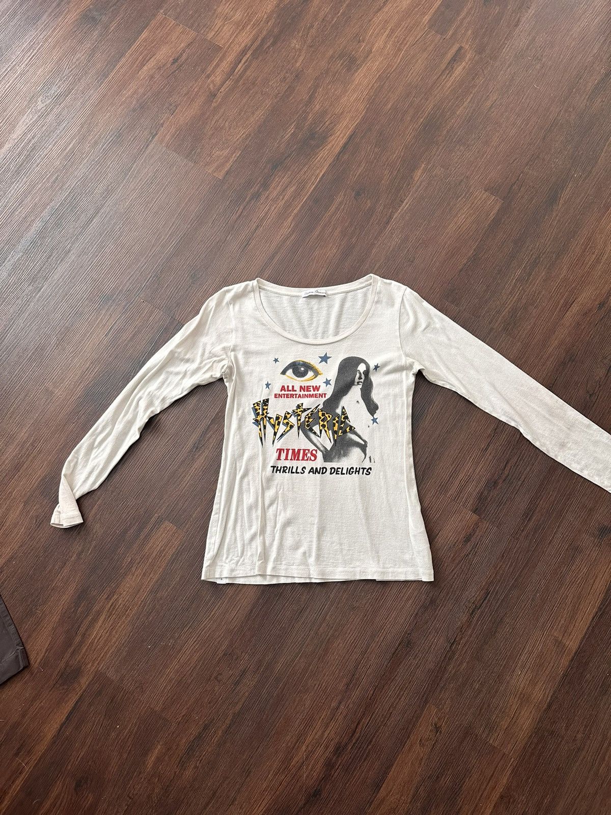 Hysteric Glamour Hysteric Glamour Hysteric Times Long Sleeve T Shirt Size US S / EU 44-46 / 1 - 1 Thumbnail