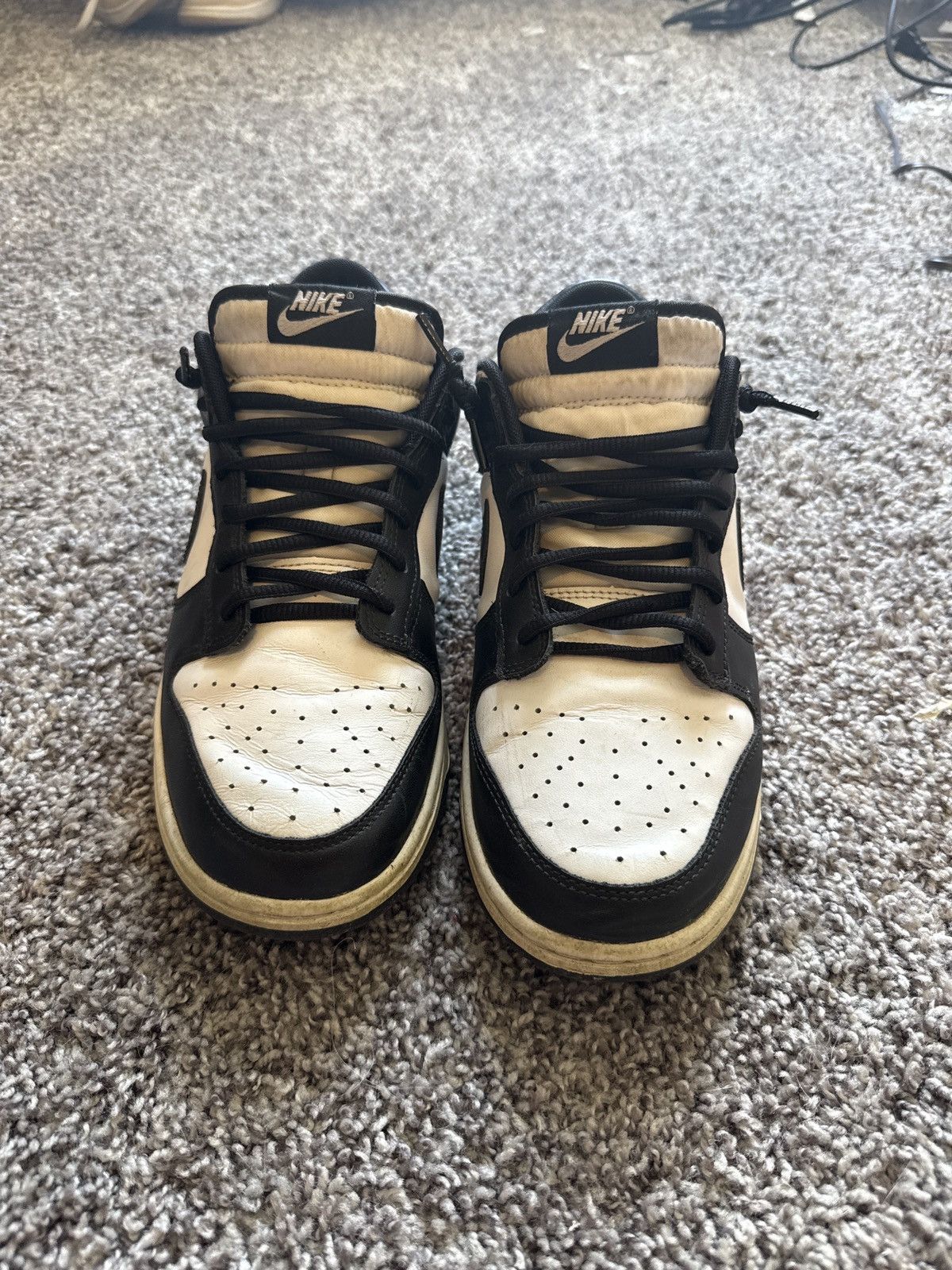 Nike Size 10 Panda Dunks Men’s with box. Size US 10 / EU 43 - 3 Thumbnail