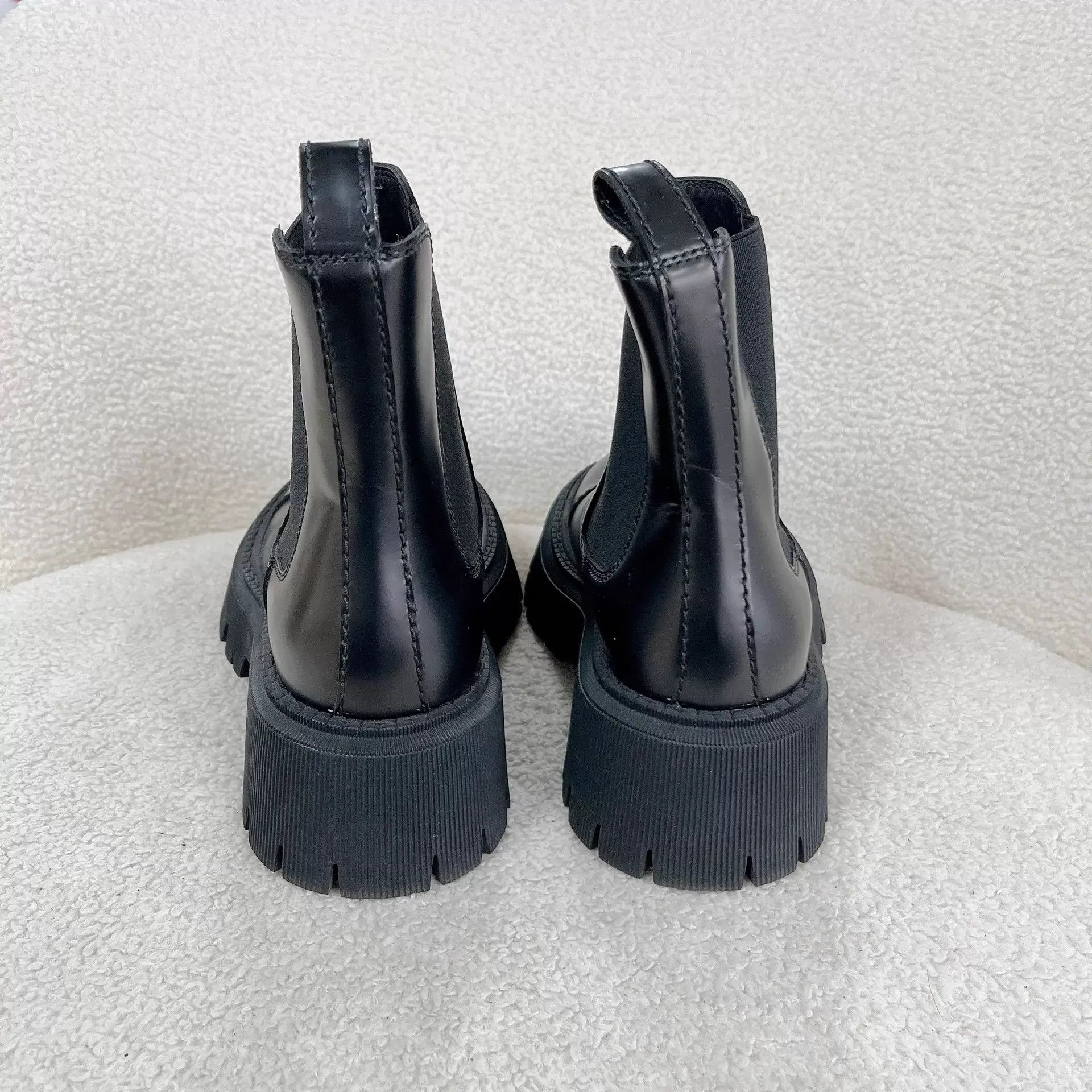 Balenciaga Balenciaga Black Chelsea Boots 35 EU Size US 4.5 / IT 34.5 - 4 Thumbnail