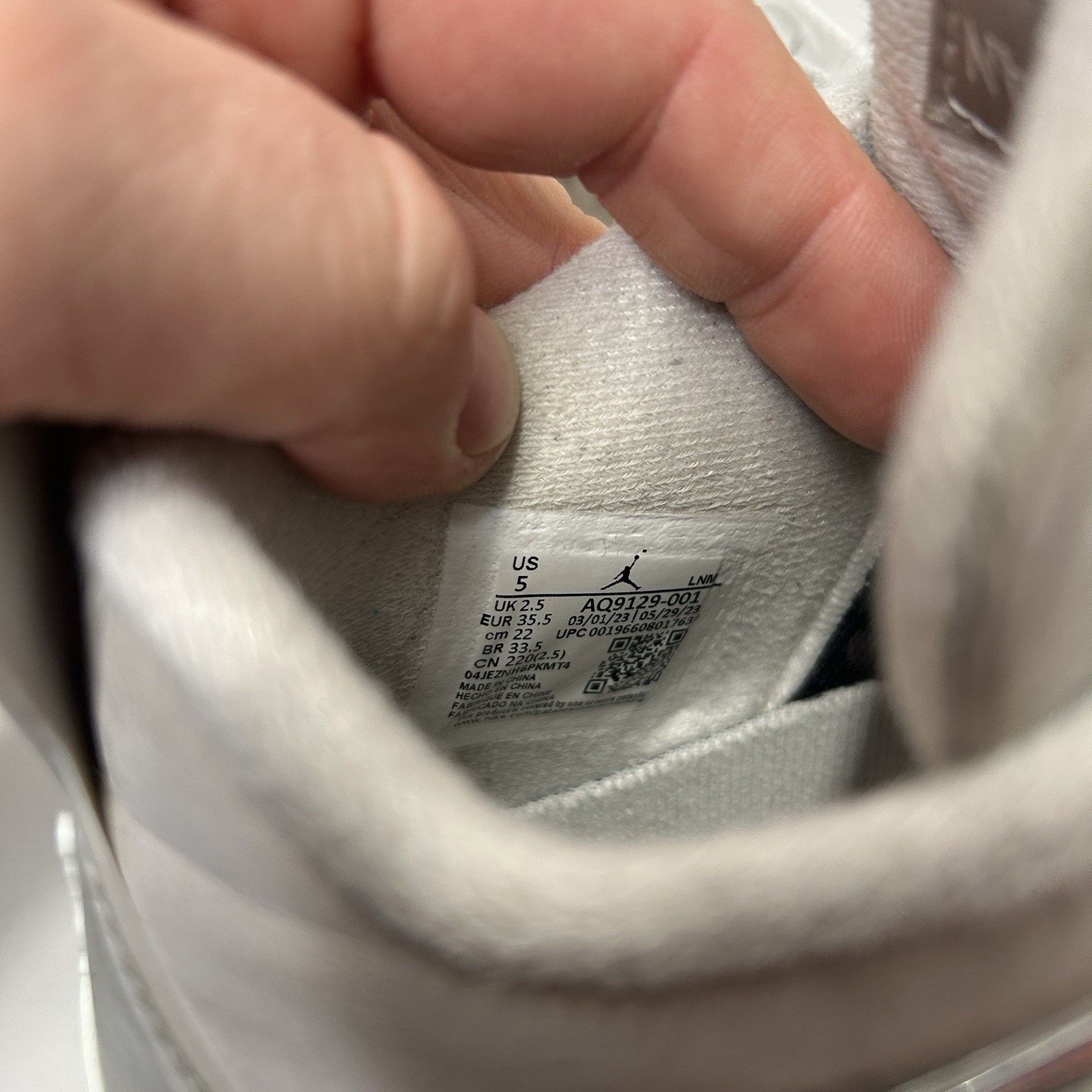 Jordan Brand Nike Air Jordan 4 Retro WMNS “Frozen Moments” AQ9129-001 Size US 5 / IT 35 - 8 Thumbnail