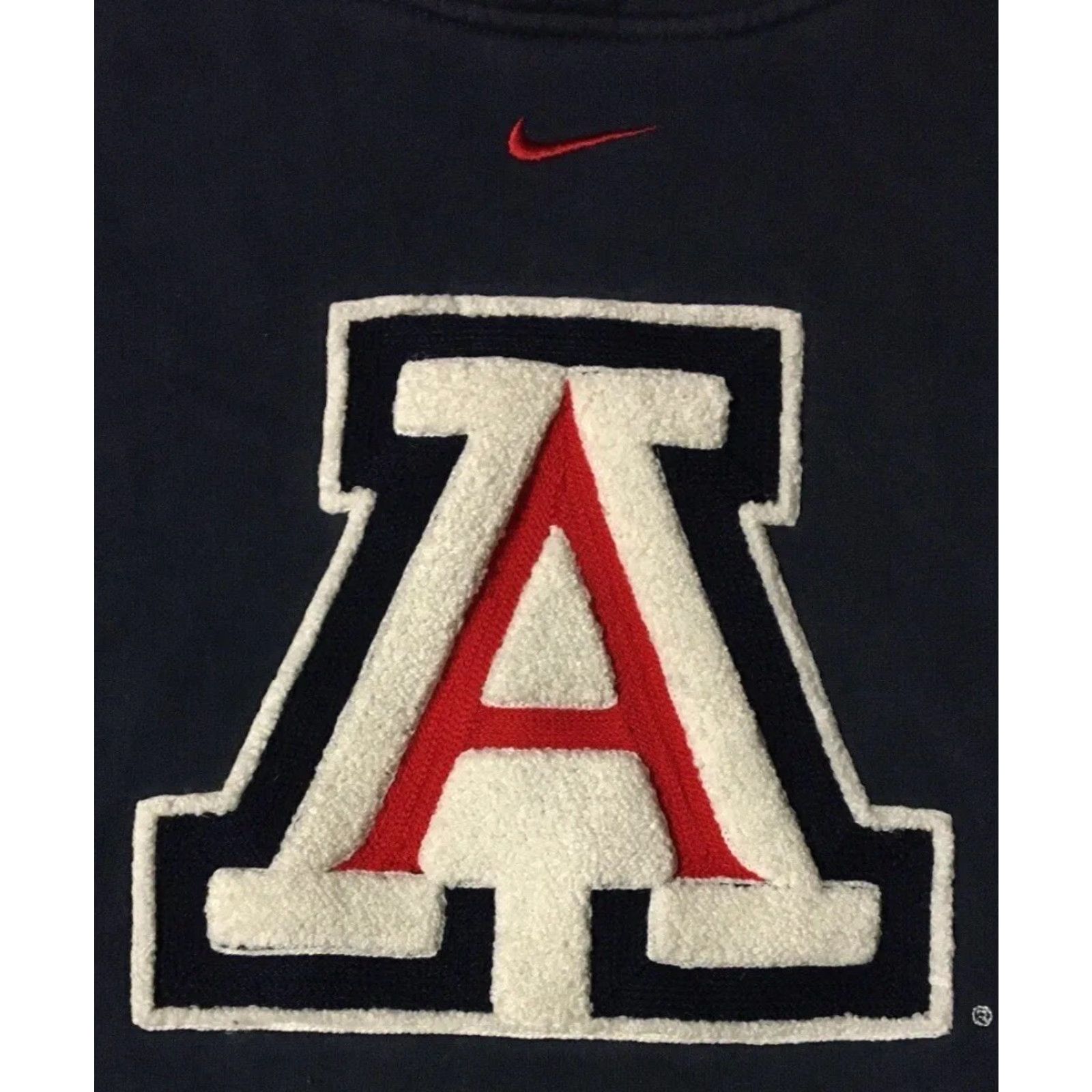 Travis Scott VINTAGE Nike University Of Arizona Faded Center Swoosh Hoodie 2XL Navy Blue Sweatshirt Pullover Men XXL 90s Grunge College Logo Size US XXL / EU 58 / 5 - 2 Thumbnail