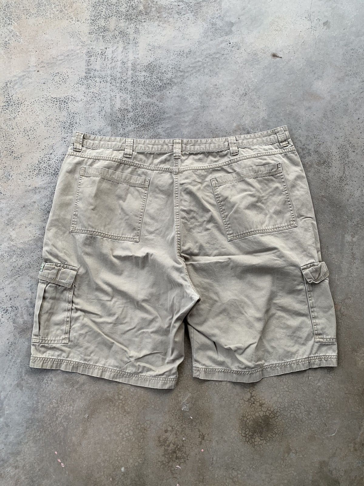 Wrangler 🔥 Big Size Wrangler Multipocket Cargo Short Pants Workwear Size US 44 / EU 60 - 2 Thumbnail
