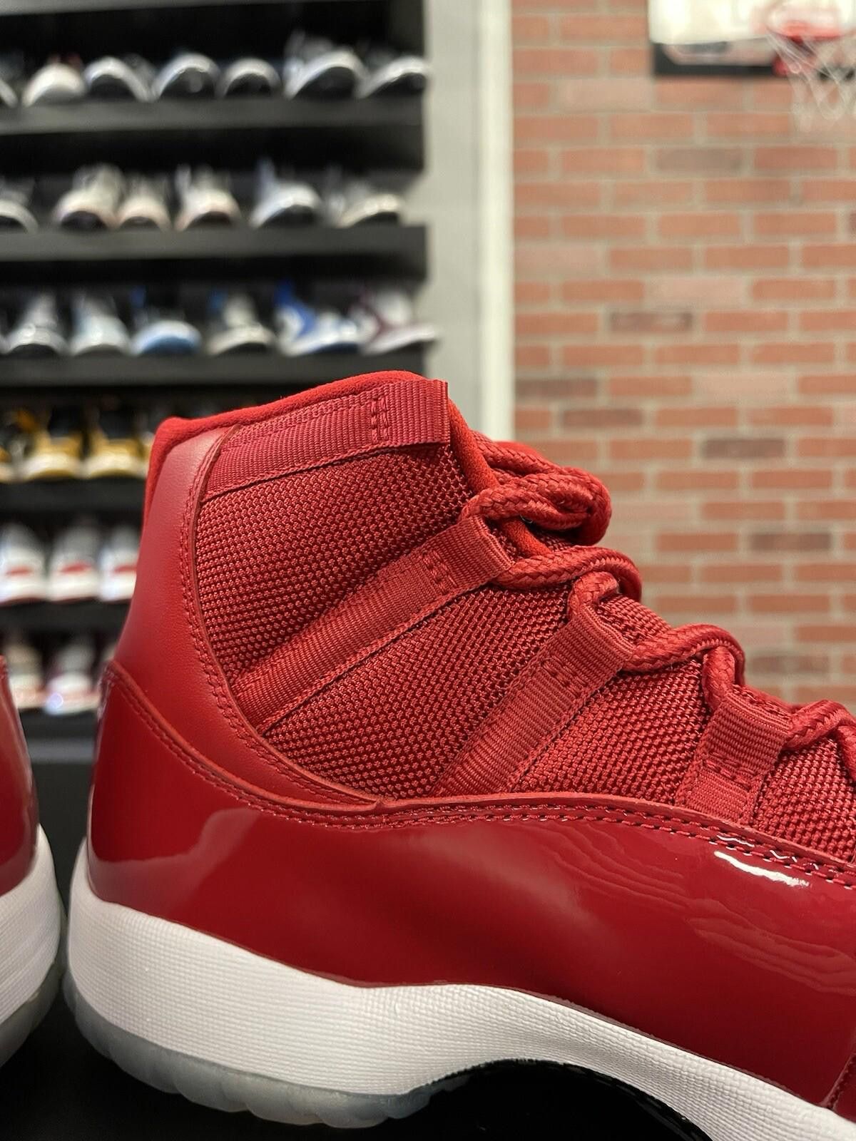 Jordan Brand Size 10 - Air Jordan 11 Retro "WIN LIKE 96" Brand New Size US 10 / EU 43 - 7 Thumbnail