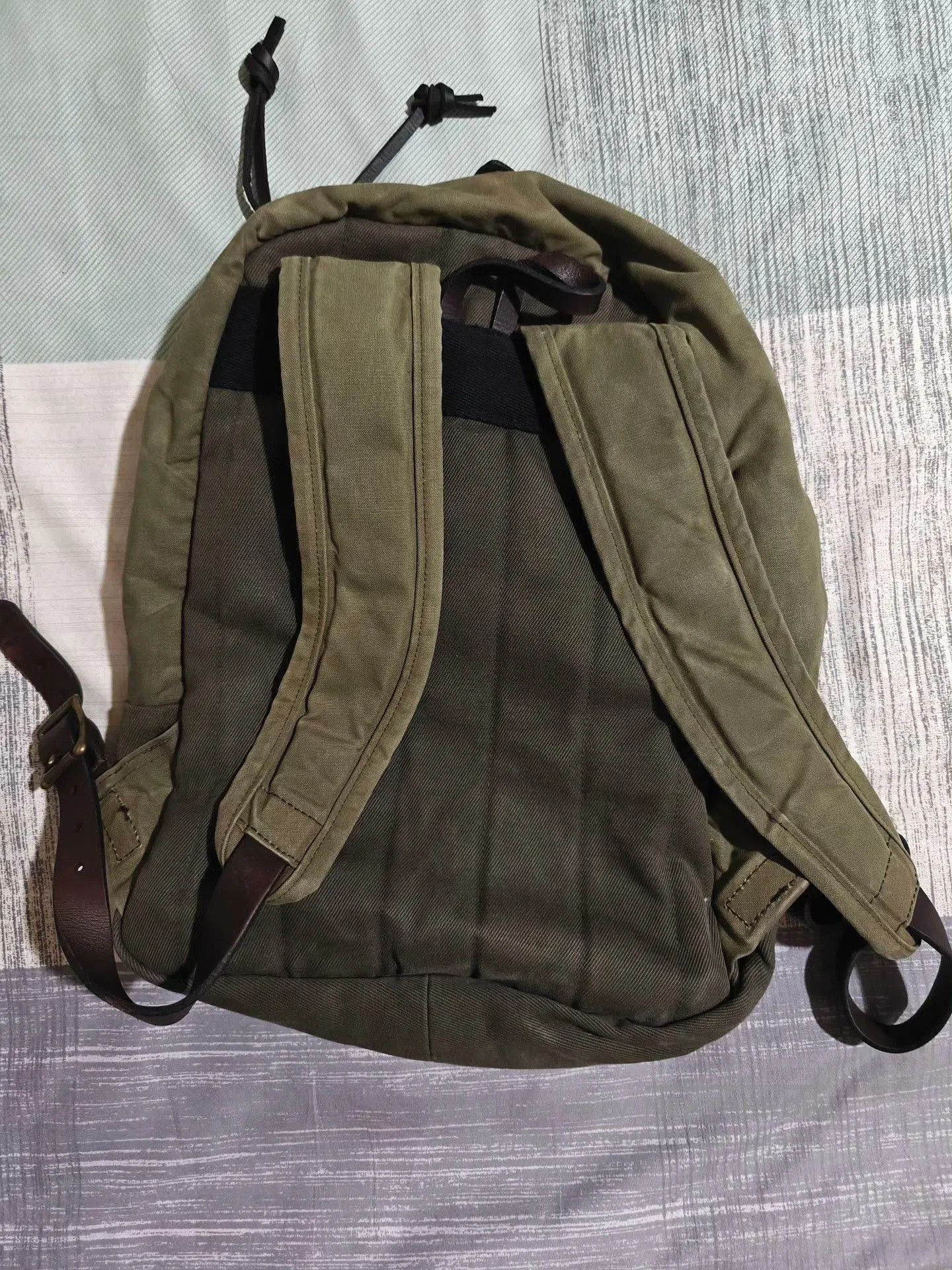 Filson Filson 70307 Waxed Canvas Backpack. Size ONE SIZE - 2 Thumbnail