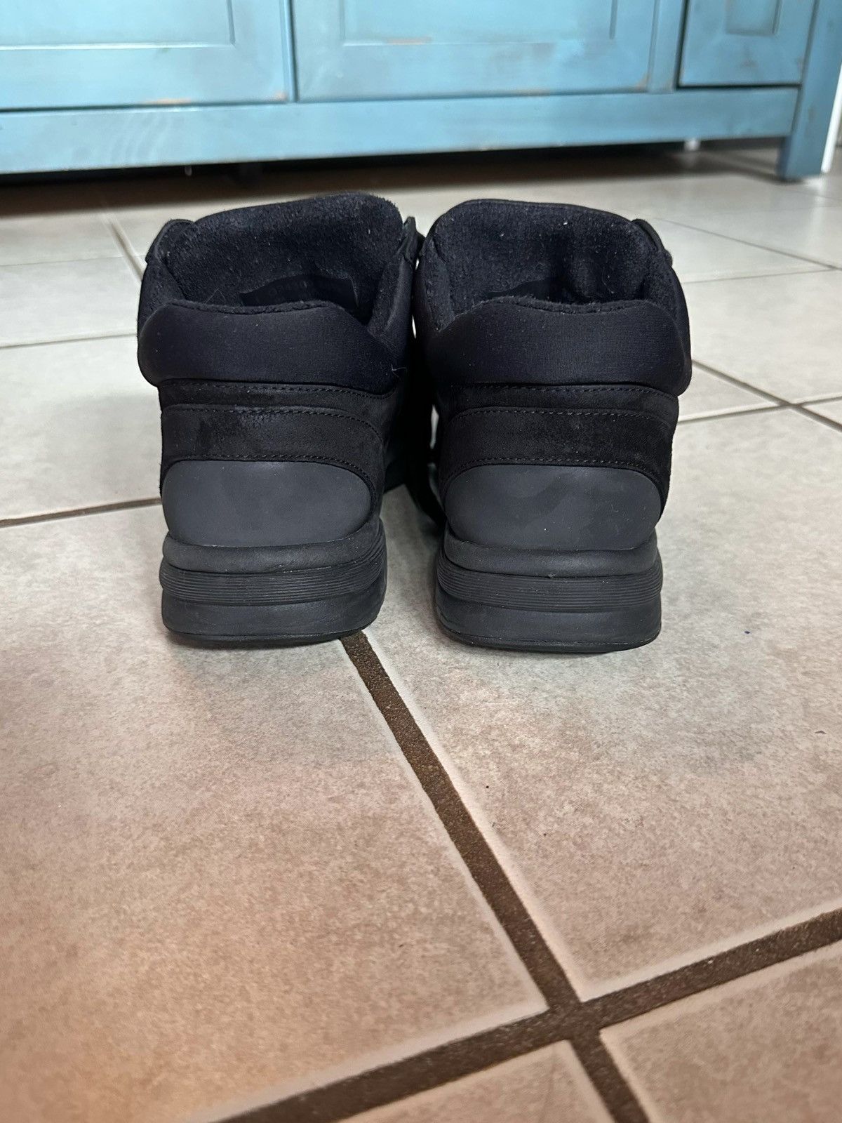 Chanel Chanel low top trainers Size US 7.5 / IT 37.5 - 3 Thumbnail