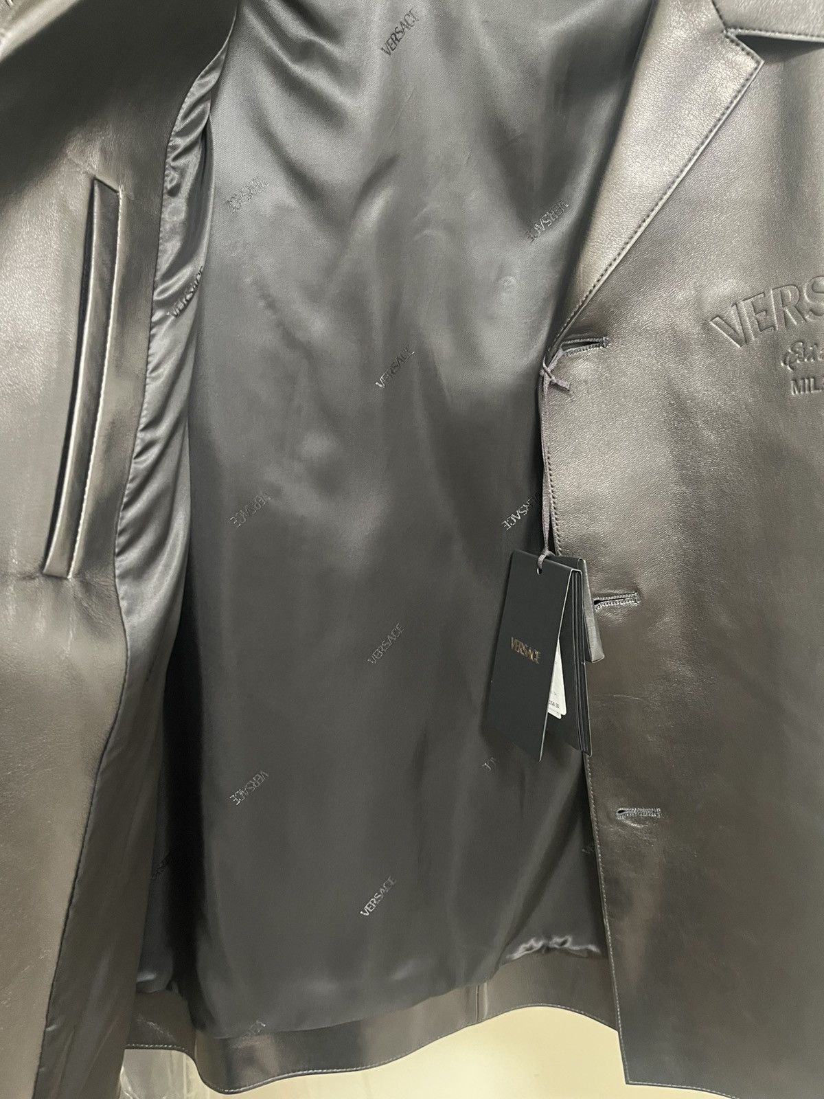 Versace Versace Leather Shirt Sz 54 Size US L / EU 52-54 / 3 - 9 Thumbnail