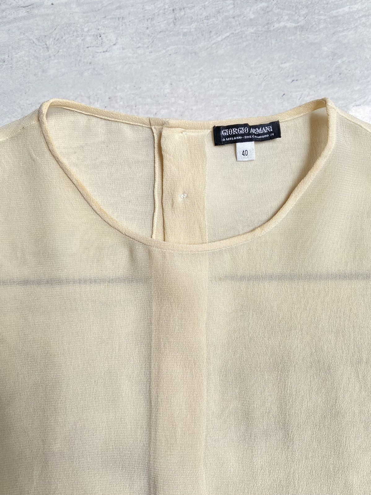 Giorgio Armani GIORGIO ARMANI Cream Mesh Shirt Size US S / EU 44-46 / 1 - 5 Thumbnail