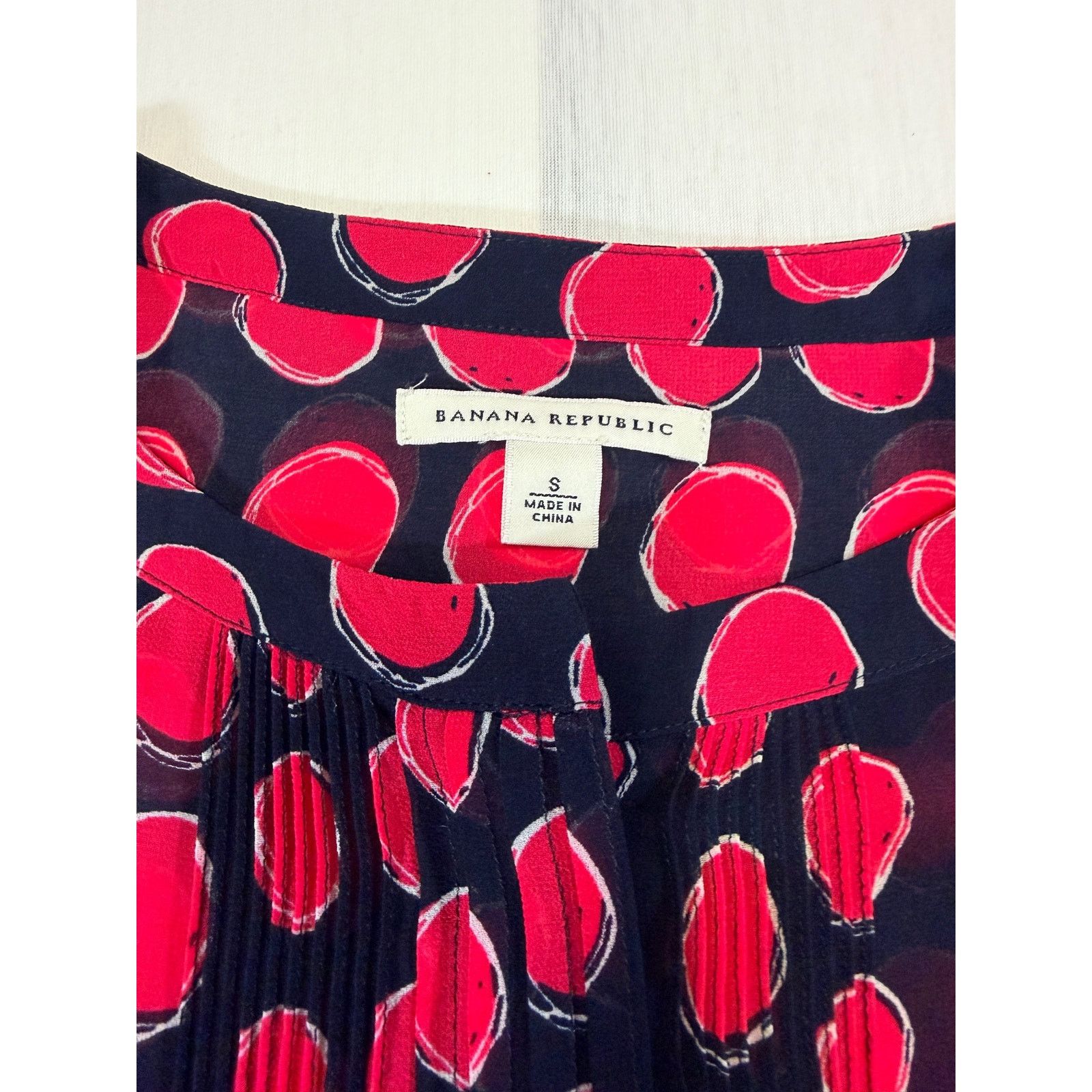 Banana Republic Banana Republic Women’s Blouse Red Polka Dot Size S / US 4 / IT 40 - 3 Thumbnail