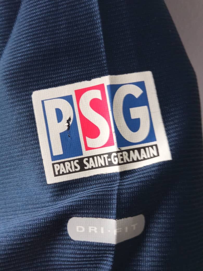 Vintage 2001-2002 PSG Home Soccer Jersey Size US S / EU 44-46 / 1 - 5 Thumbnail