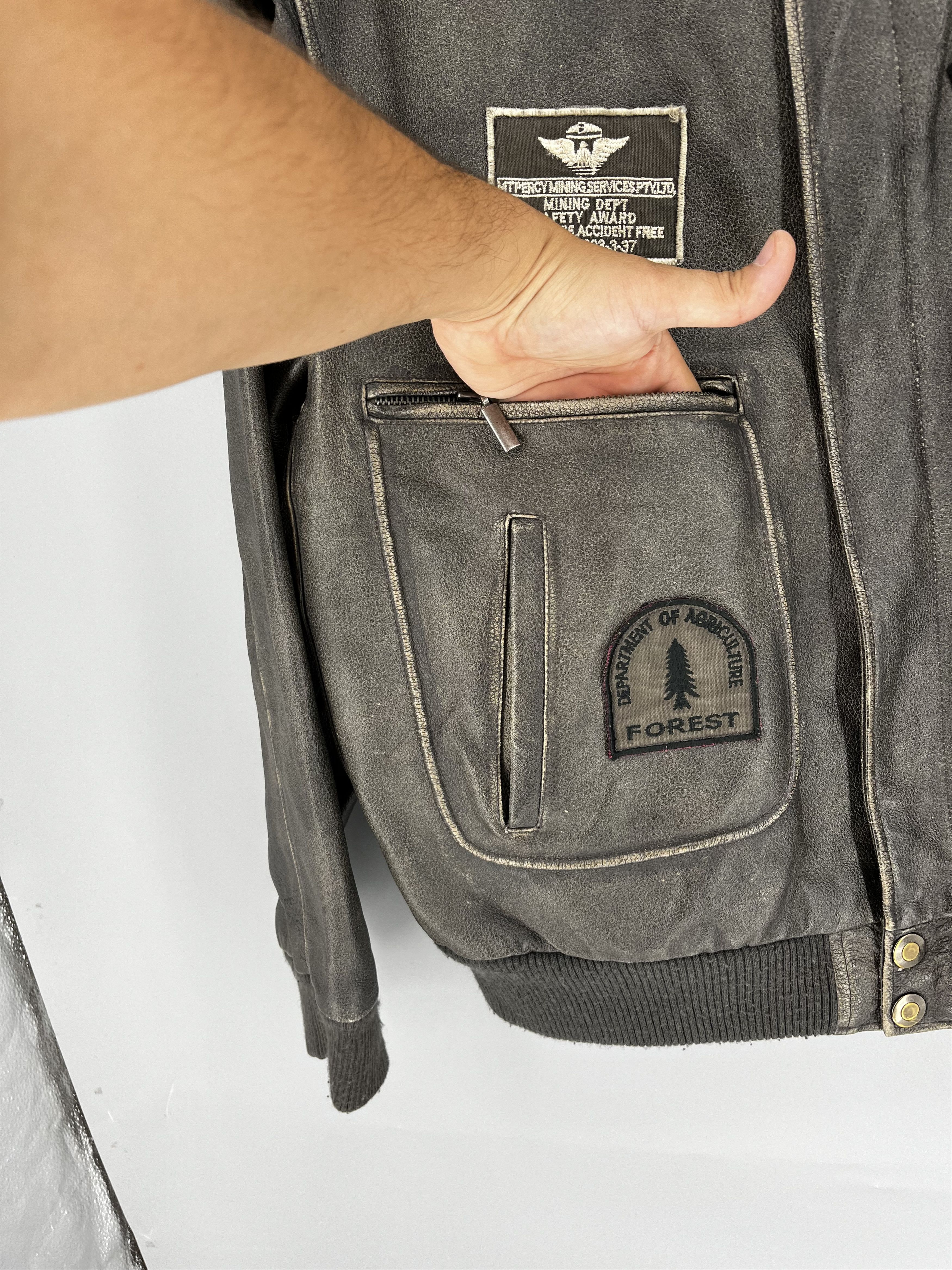 Vintage Explorer Vtg Leather Bomber Jacket – Distressed Patina 90s Size US XXL / EU 58 / 5 - 14 Thumbnail