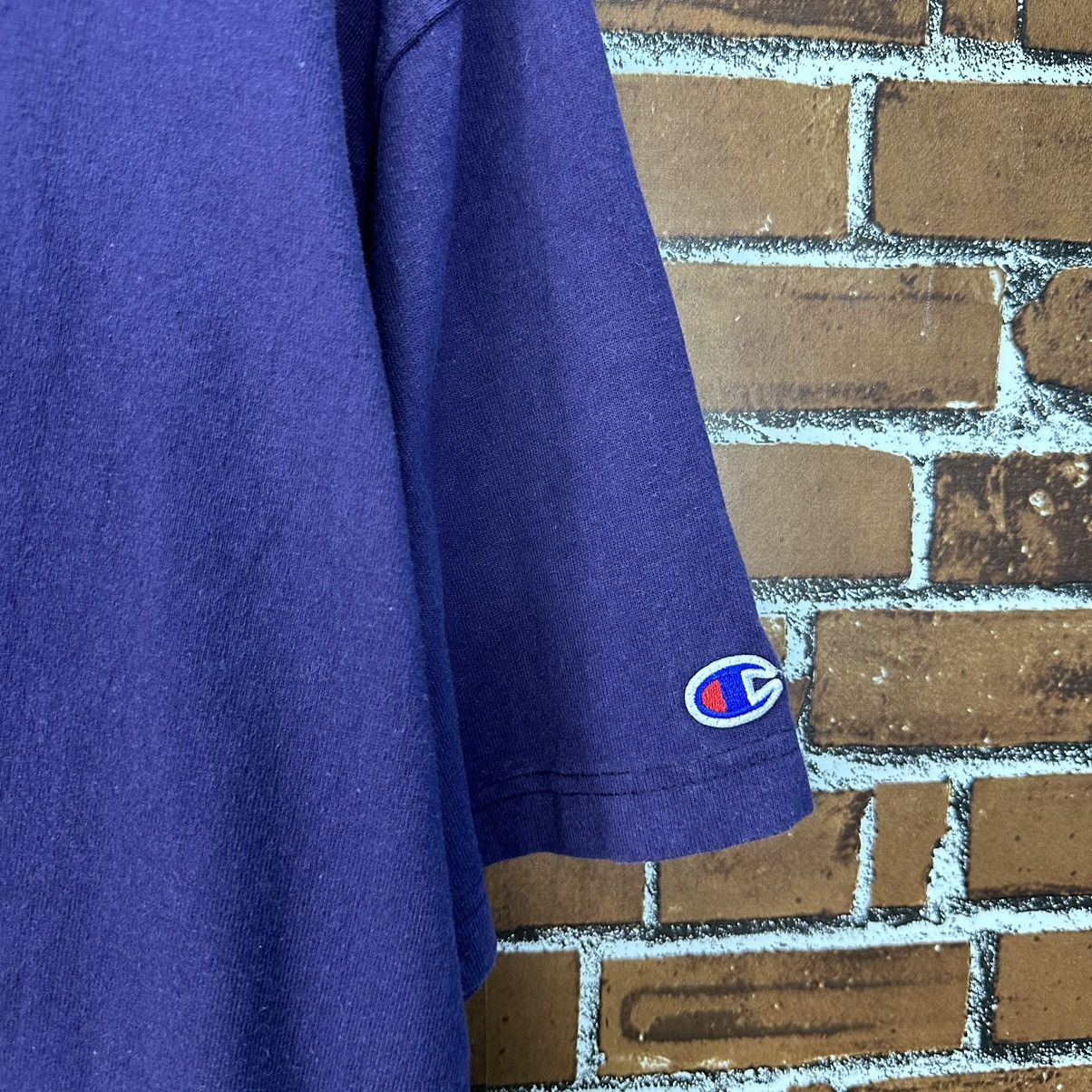 Champion Vintage Champion Made In Usa Tshirt A826 Size US L / EU 52-54 / 3 - 3 Thumbnail