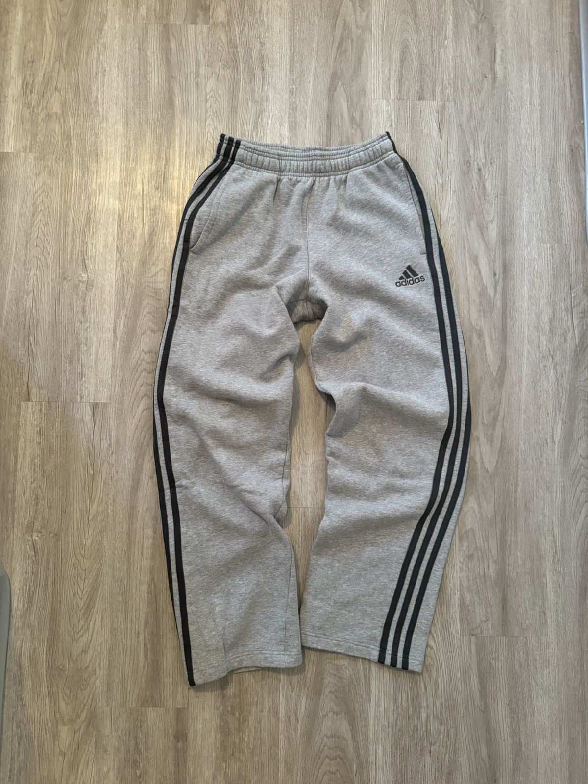Adidas Vintage Heavyweight Striped Adidas Sweats Size US 30 / EU 46 - 1 Thumbnail