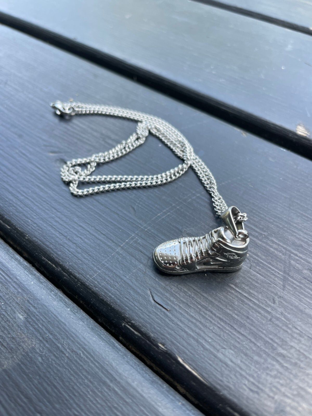 Other NIKE AIR JORDAN SNEAKER SILVER NECKLACE PENDANT 20" STAINLES Size ONE SIZE - 3 Thumbnail