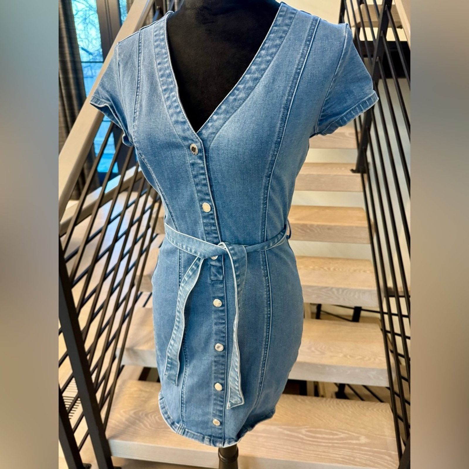 Guess New Guess Denim Button-Down Belted Dress size XS Size XS / US 0-2 / IT 36-38 - 4 Thumbnail
