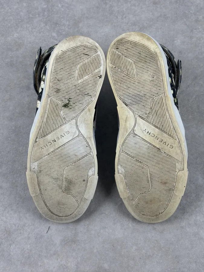 Givenchy SS2015 Givenchy Tyson Black Floral High-Top Sneakers by Riccardo Tisci Size US 10 / EU 43 - 14 Thumbnail