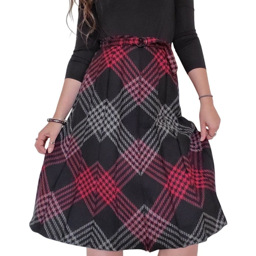 Vintage Gorgeous Vintage Plaid Wool Skirt By Tanall Switzerland S Size 27" / US 4 / IT 40 - 1 Thumbnail