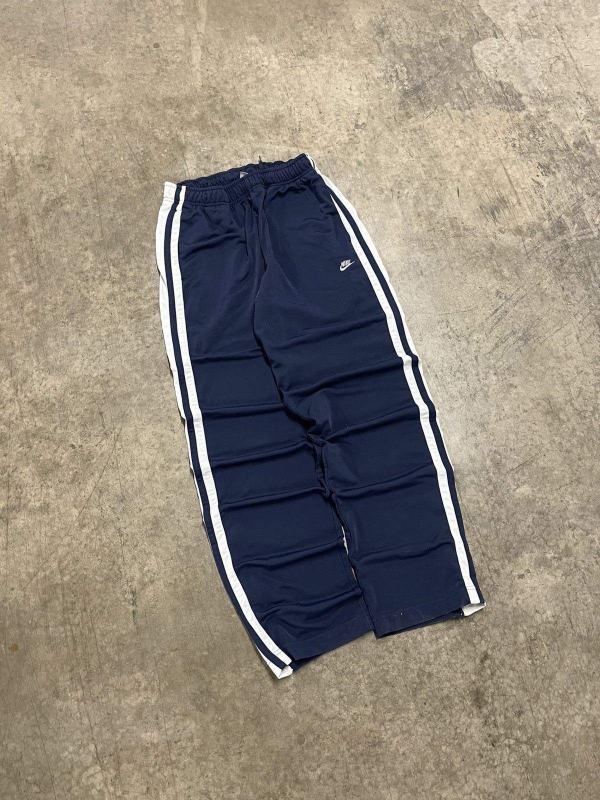 Nike × Vintage Nike track pants sweatpants y2k baggy streetwear hype rare Size US 30 / EU 46 - 1 Thumbnail