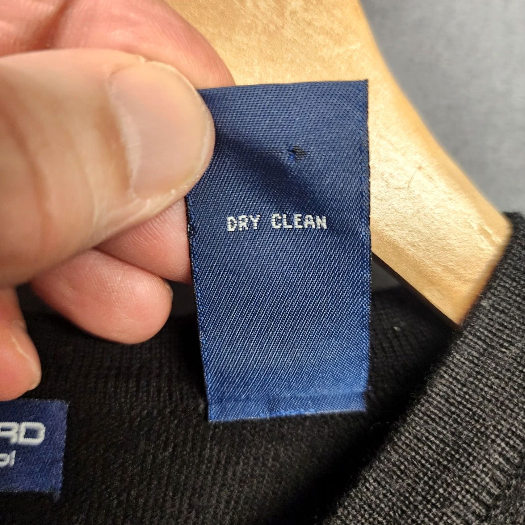 Vintage John Ashford Sweater Vest Men Large Black Italian Merino Wool Cable-Knit V-Neck Sleeveless Pullover Classic Size US L / EU 52-54 / 3 - 7 Thumbnail