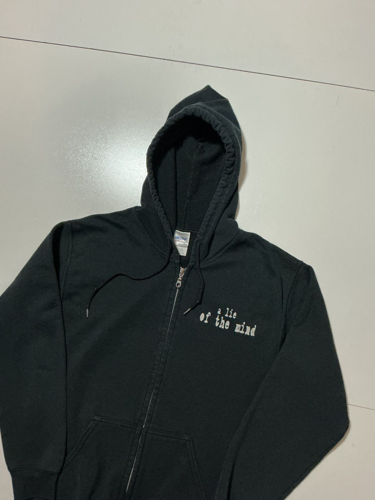 Gildan Sam Shepard A Lie Of The Mind Everything In Me Lies Hoodie Size US S / EU 44-46 / 1 - 3 Thumbnail