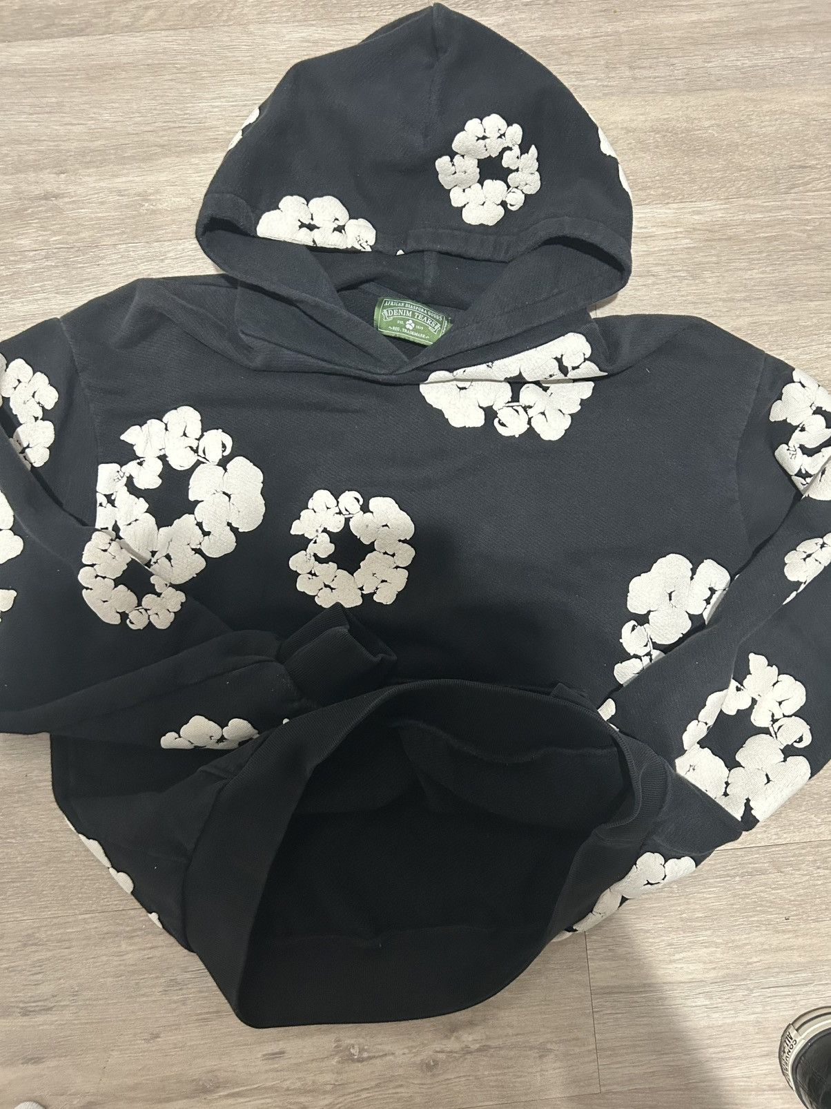 DENIM TEARS Denim tears black hoodie with the white flowers Size US S / EU 44-46 / 1 - 4 Thumbnail