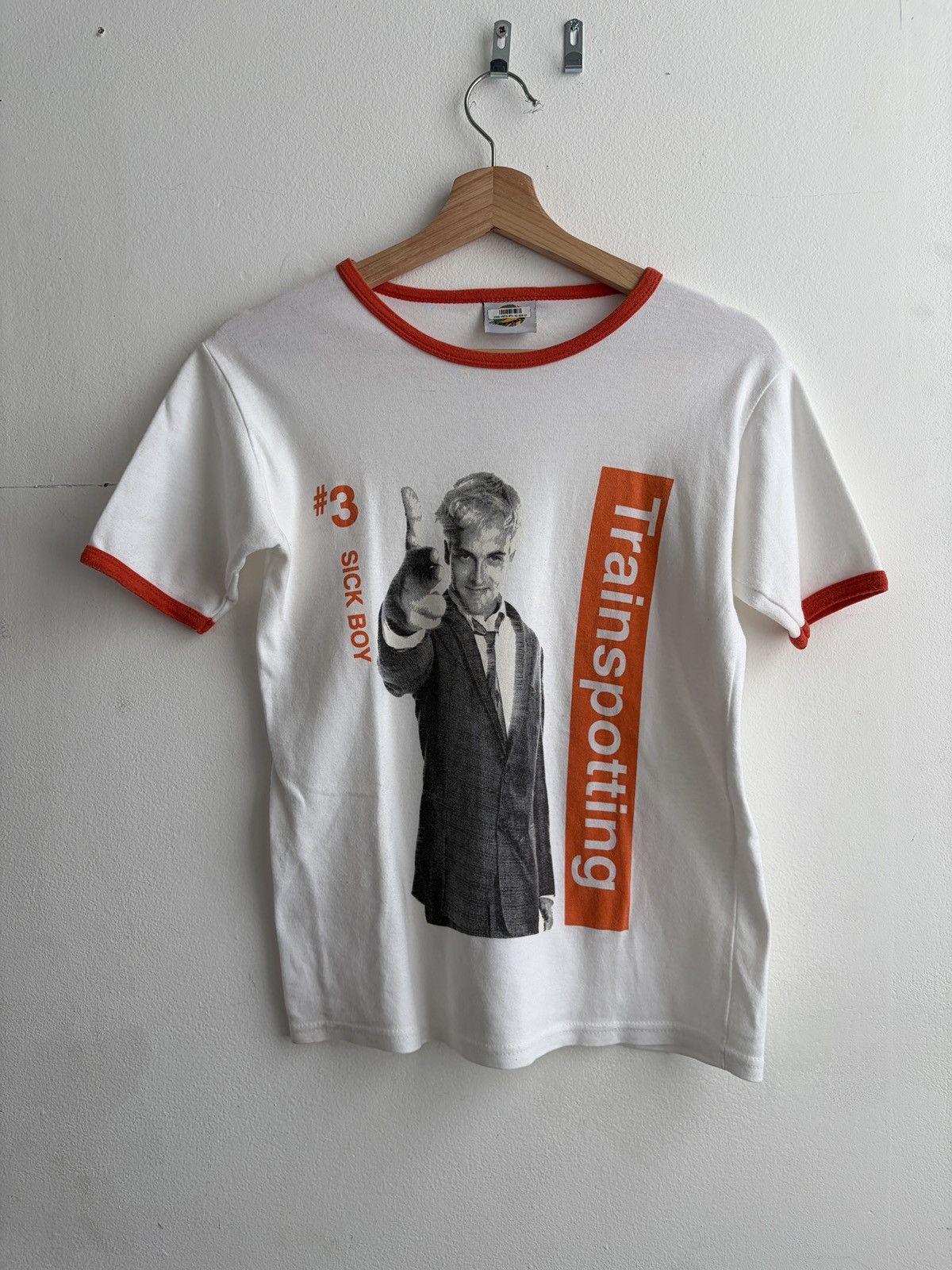 Vintage Vintage 90s Trainspotting Mark Renton Indie Film Tshirt Size US S / EU 44-46 / 1 - 1 Thumbnail