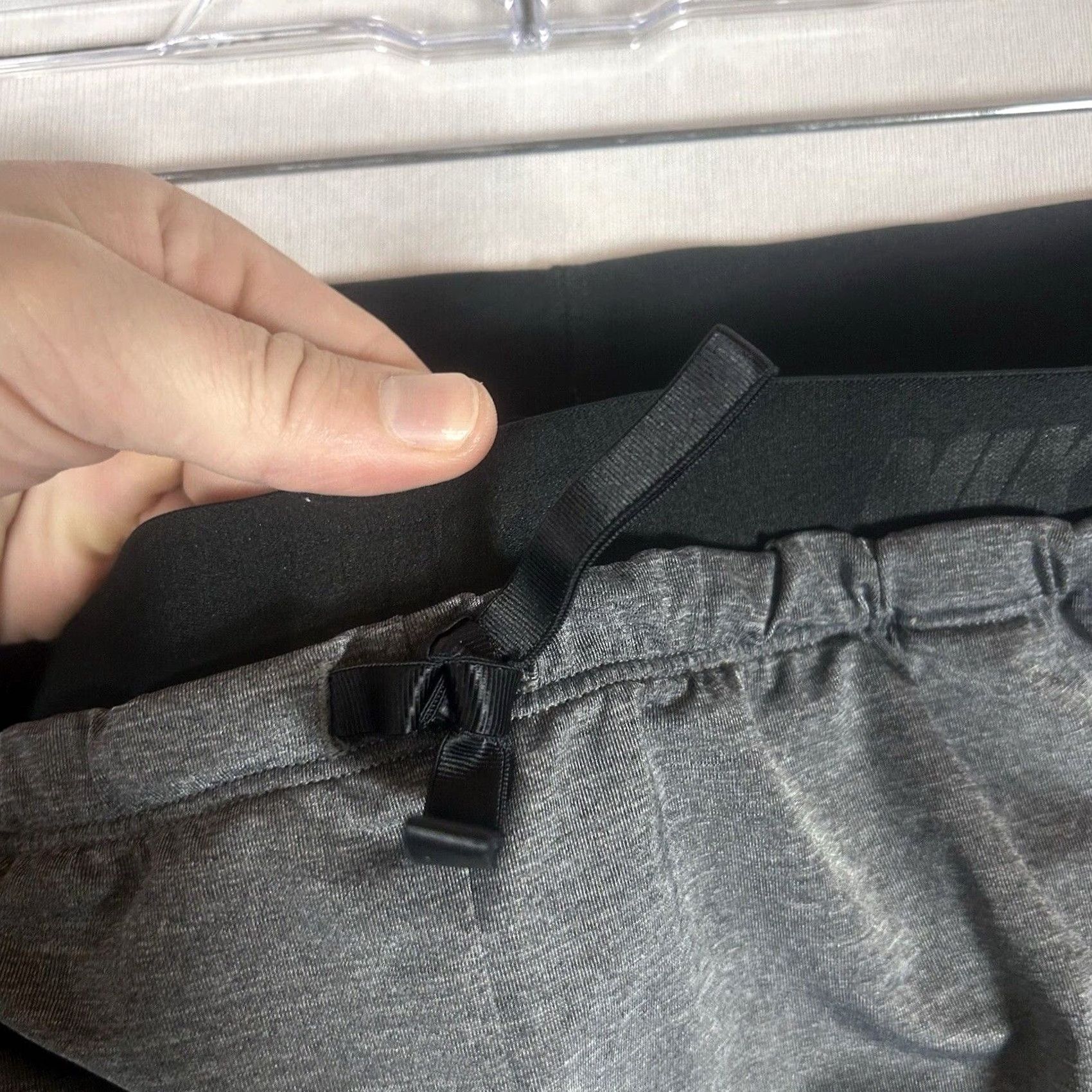 Nike Nike Dri-Fit Womens Capri Leggings Size M Gray Crop Pants Gym Run Yoga Size 32" / US 10 / IT 46 - 4 Thumbnail