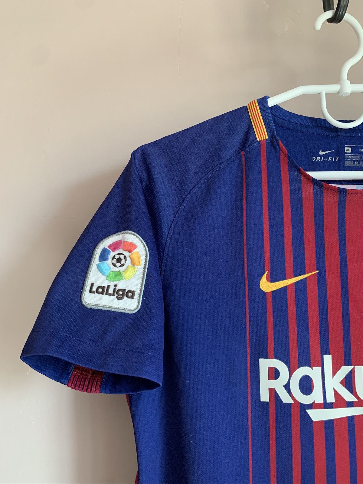 Nike Barcelona 2017 Home Football Shirt Nike Soccer Jersey Sz XS Size US S / EU 44-46 / 1 - 3 Thumbnail