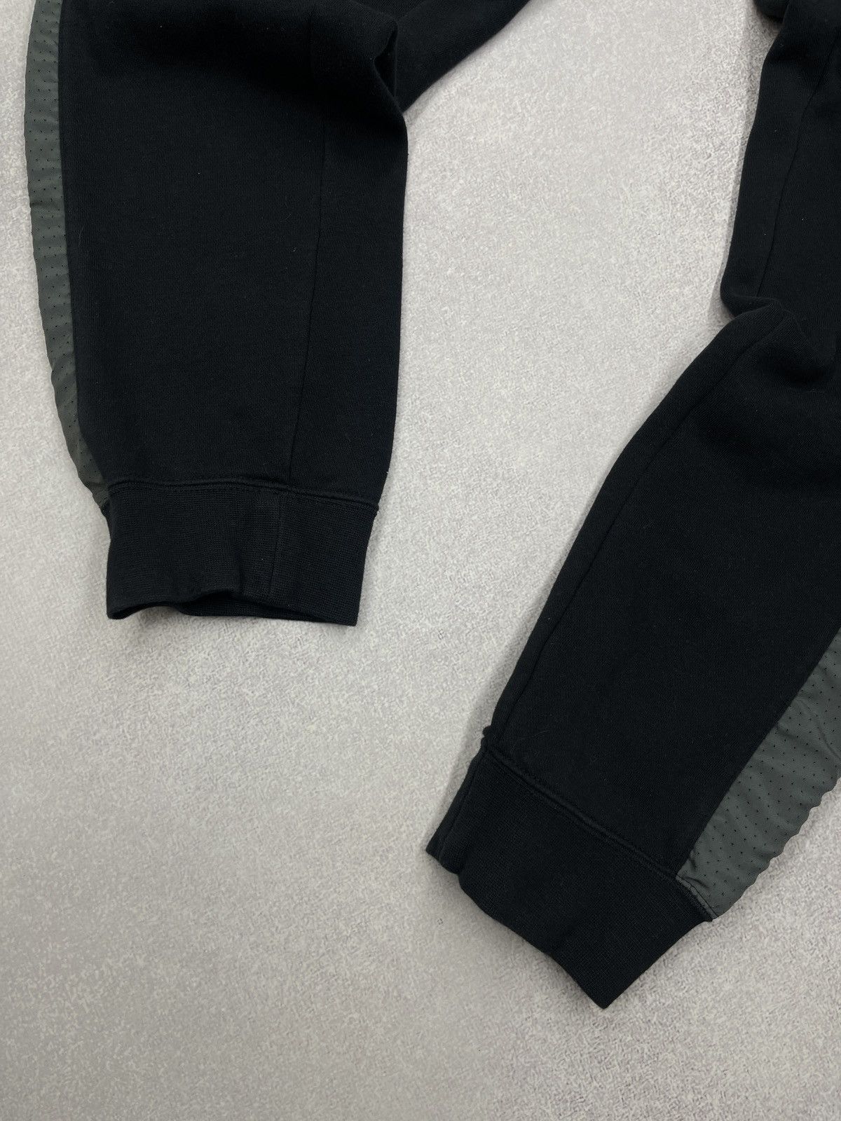 Nike Mens Nike NSW Black Sweatpants Jogger Y2K TECH ACG Size M Size US 32 / EU 48 - 6 Thumbnail