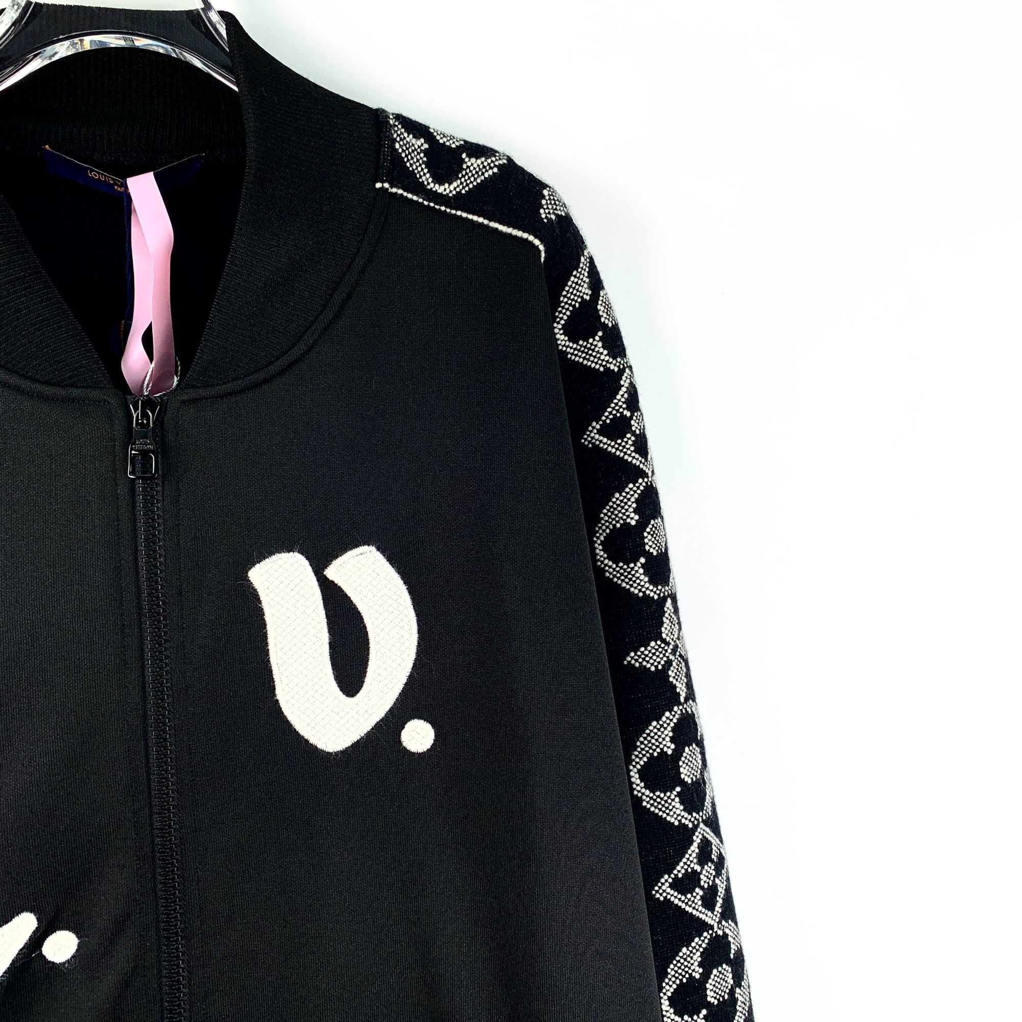 Louis Vuitton Louis Vuitton LV Black Side Logo Printed Stand-Up Collar Zip Size US XXL / EU 58 / 5 - 7 Thumbnail